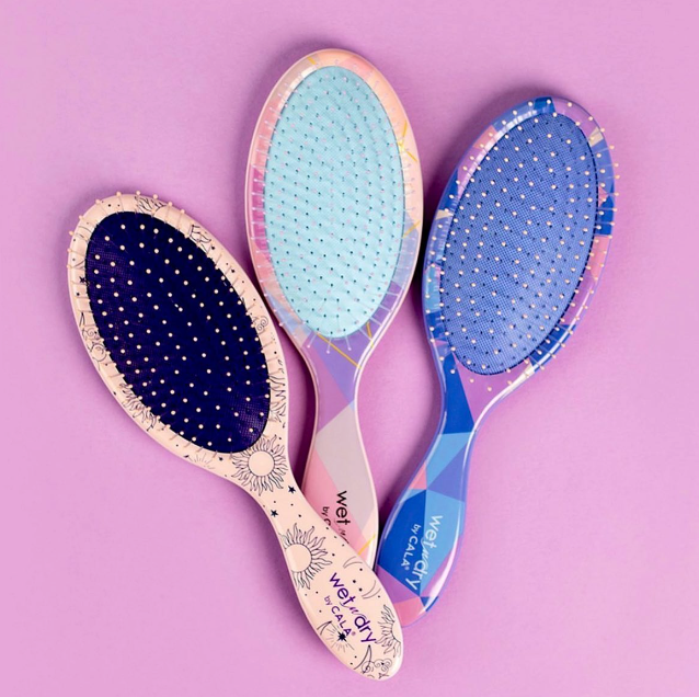 Best Beauty Group - CALA Wet-n-Dry Detangling Hair Brush