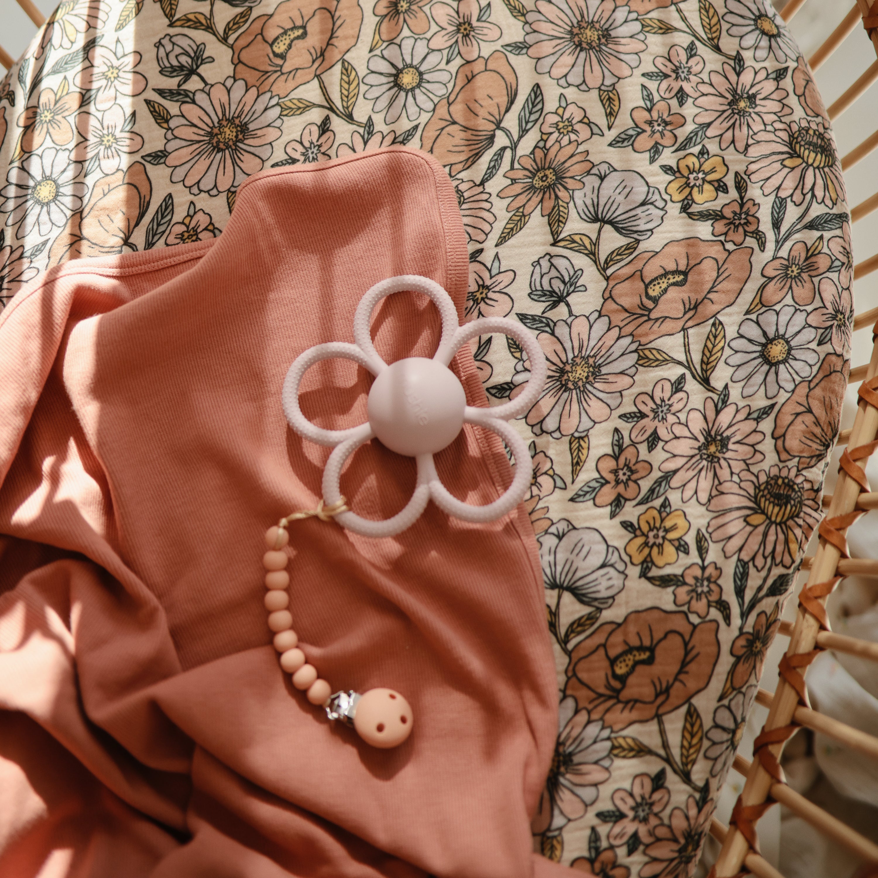 Image of Silicone Pacifier Clip | Hera