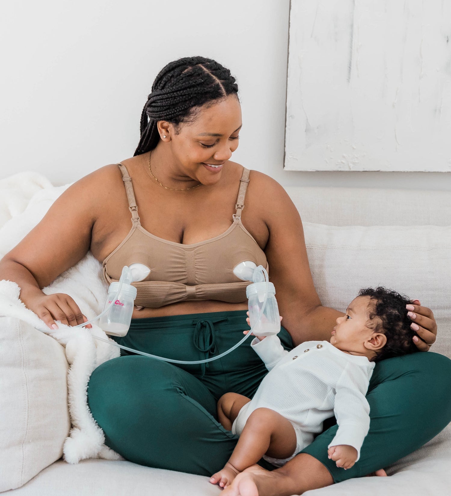 Sublime® Hands-Free Pumping & Nursing Bra | Latte