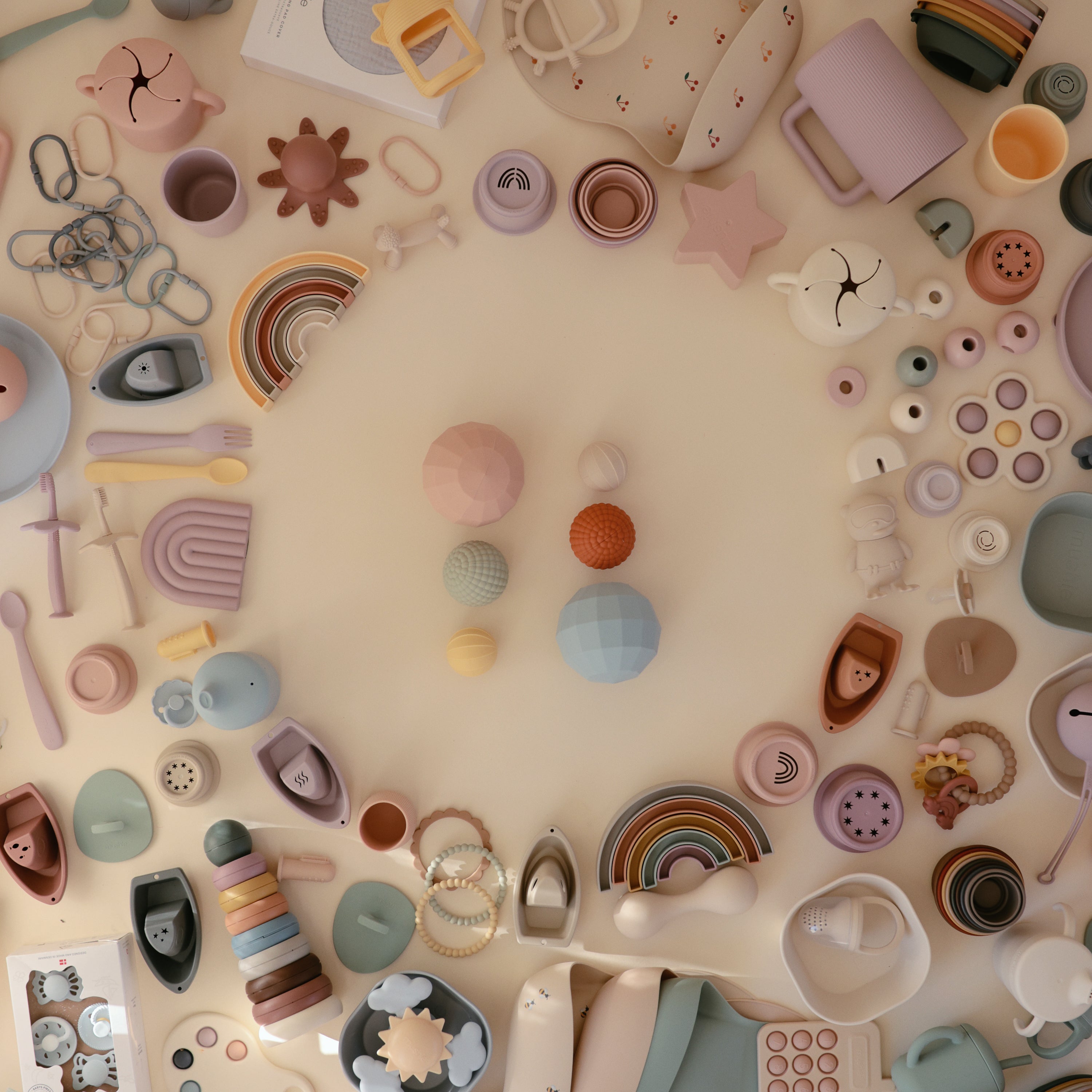 Image of Nesting Spheres Sensory Toy