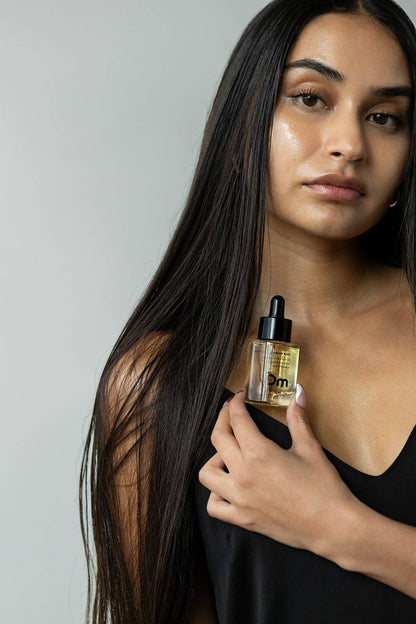 Om Organics Skincare - Hibiscus + Daikon Seed Protective Hair Oil