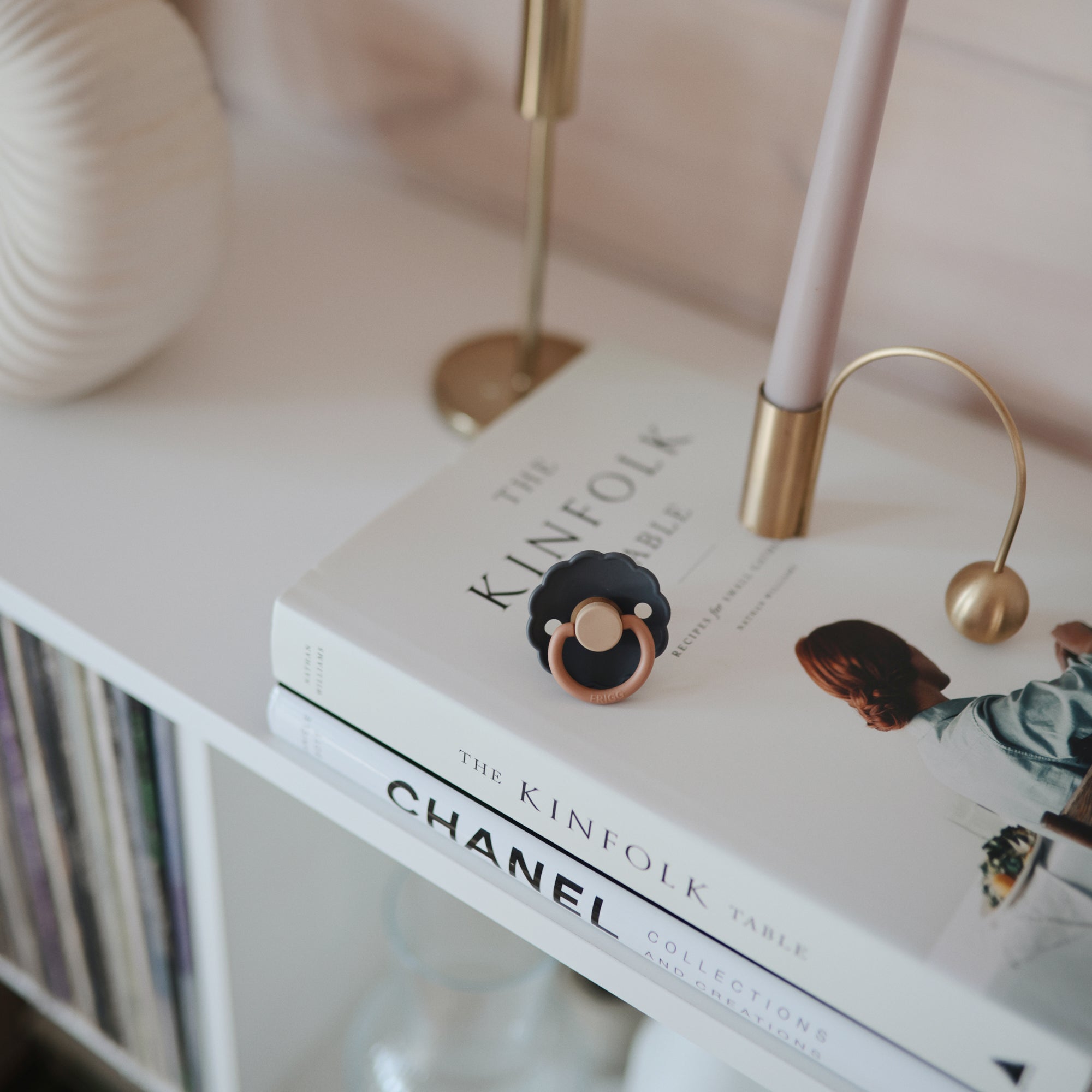 Image of FRIGG Daisy Natural Rubber Pacifier 2-Pack