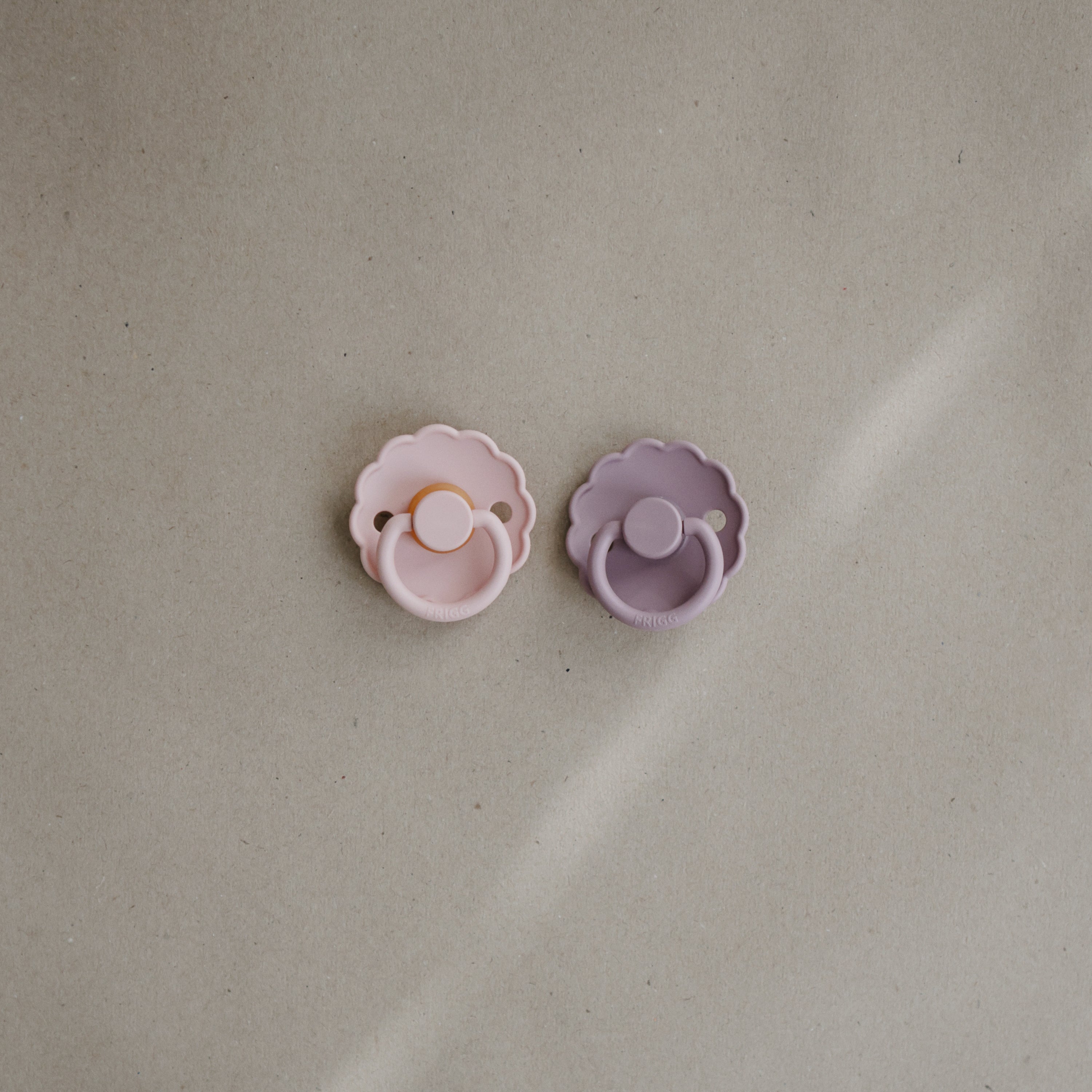 Image of FRIGG Daisy Silicone Pacifier 2-Pack