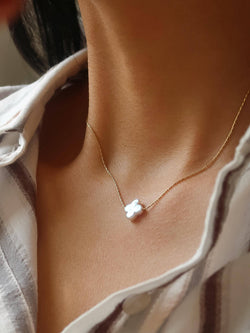 Image of Flânerie by MAIQ - 18K Gold Non-Tarnish Freshwater Pearl Clover, Heart Necklace