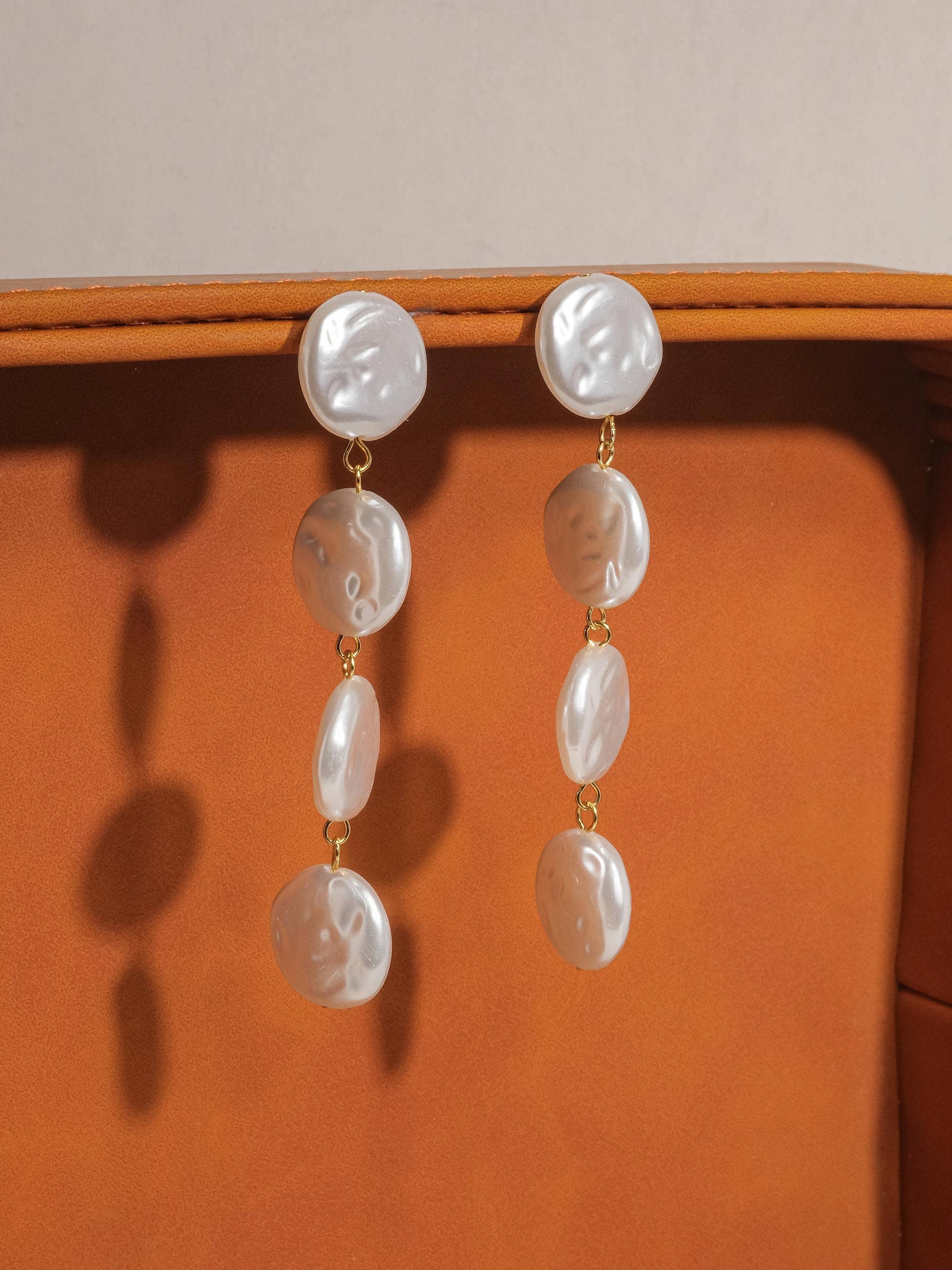 Image of Héloïse 18K Non-Tarnish Pearl Drop Earring