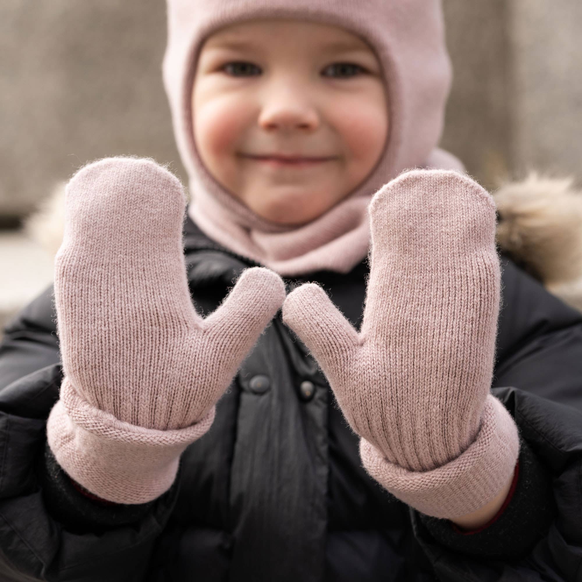Image of menique - Kids' Mittens Knitted Merino & Cashmere: 1-3 years / Dusty pink