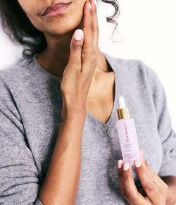 Image of Womaness - Fountain of Glow - Vitamin C and Antioxidant Face Serum: 1 fl oz