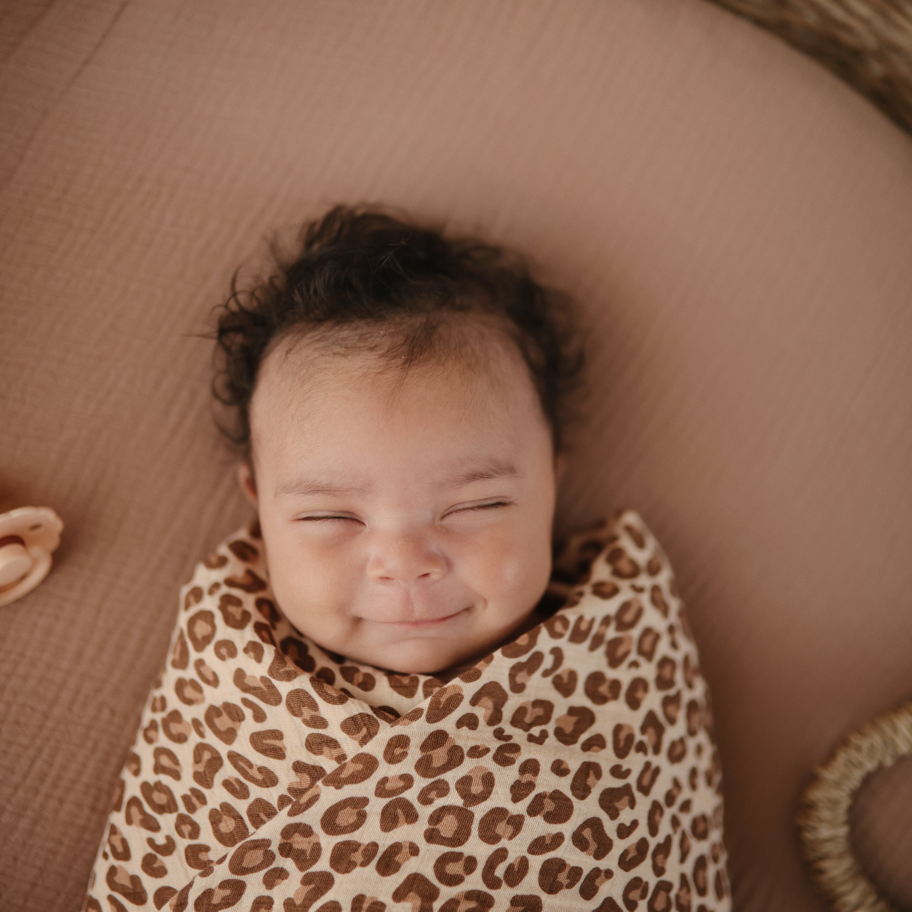 Image of Extra Soft Bassinet Muslin Crib Sheet