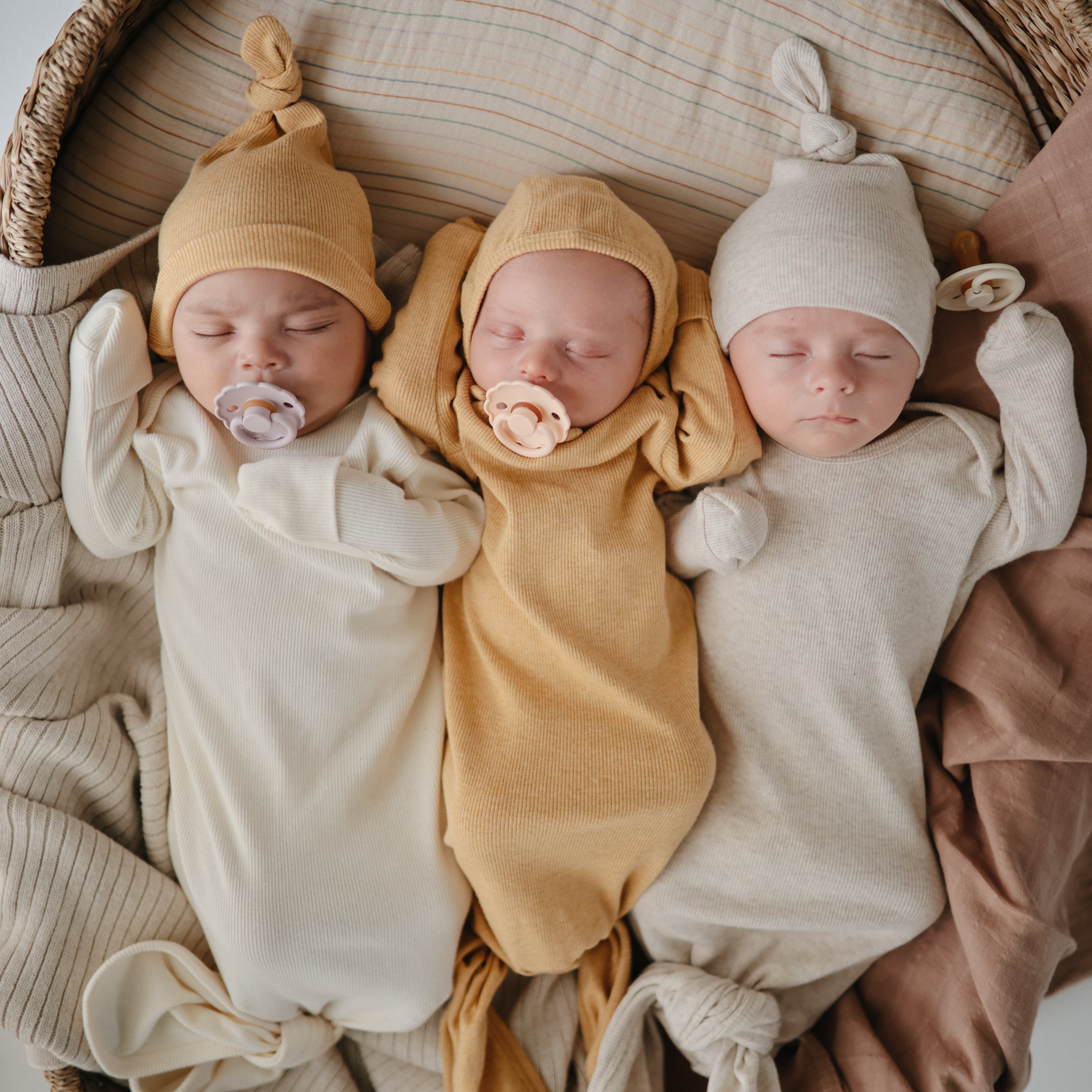 Image of FRIGG Daisy Natural Rubber Pacifier 2-Pack