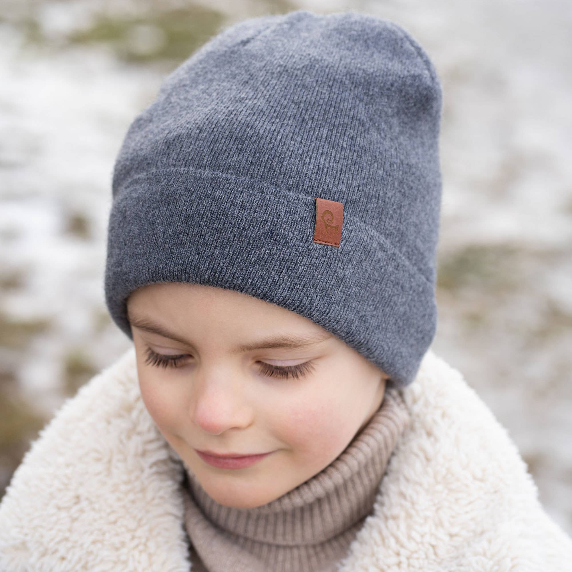Image of menique - Kids' Beanie Knitted Merino & Cashmere: 3-10 years / Light gray