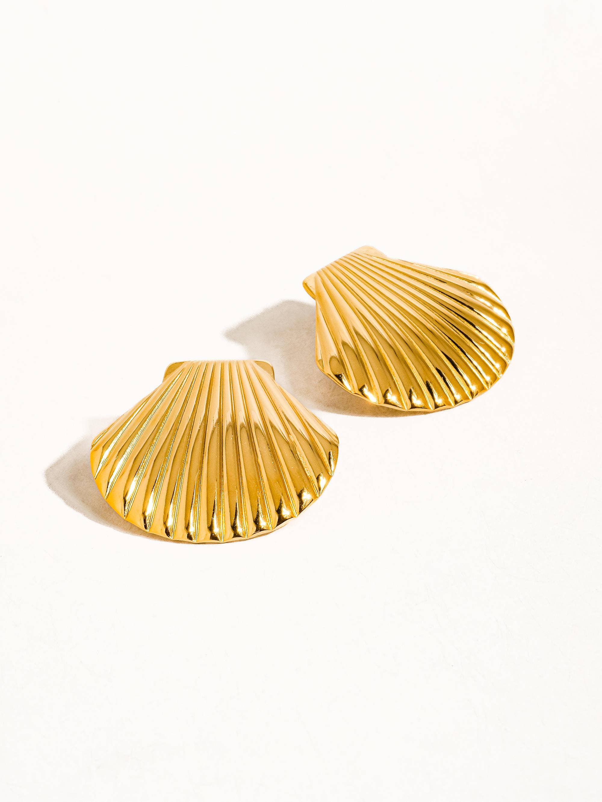 Image of Cèpe 18K Gold Non-Tarnish Shell Studs