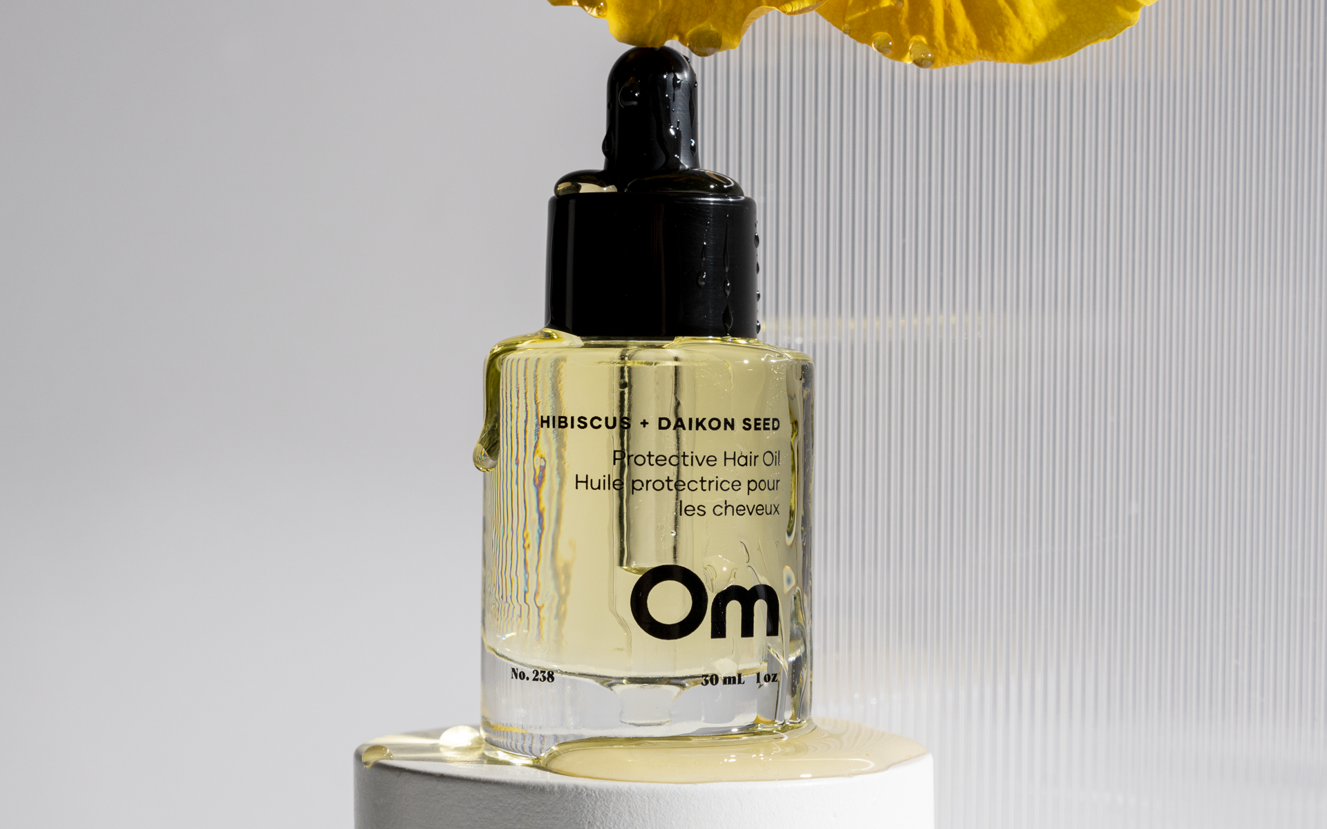 Image of Om Organics Skincare - Hibiscus + Daikon Seed Protective Hair Oil