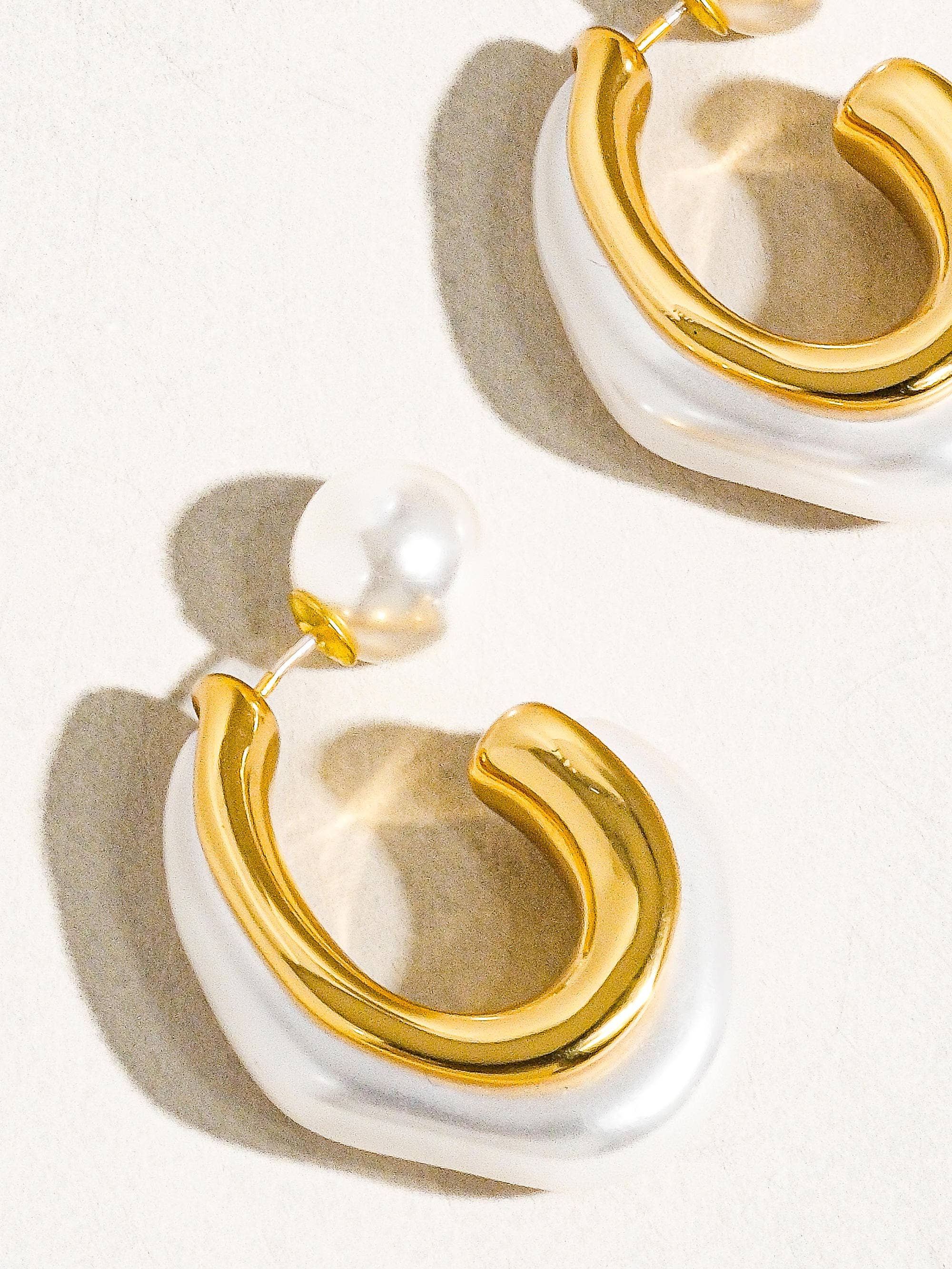 Image of Kinsley 18K Gold Classic Pearl C Hoop Earring