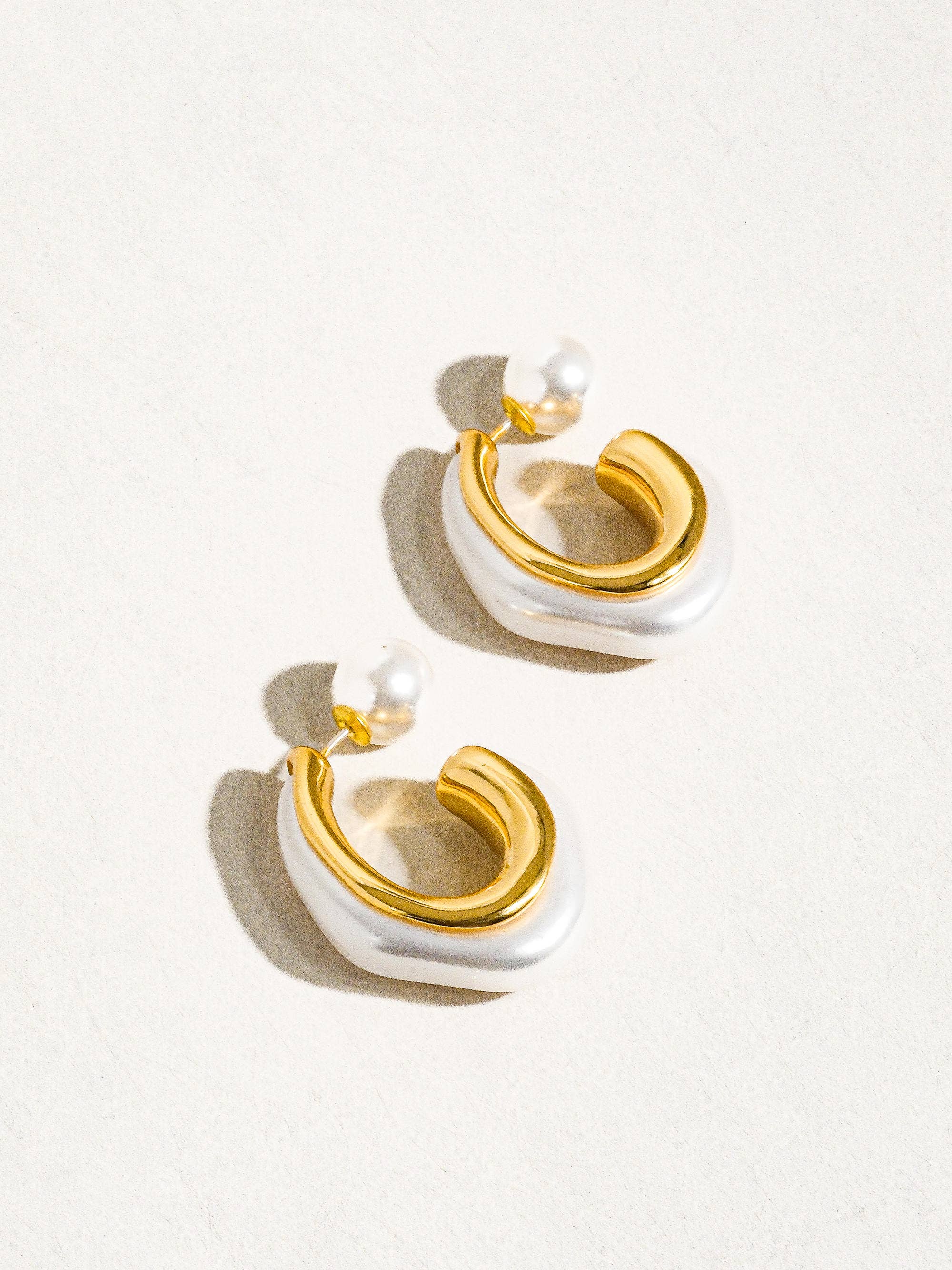 Image of Kinsley 18K Gold Classic Pearl C Hoop Earring
