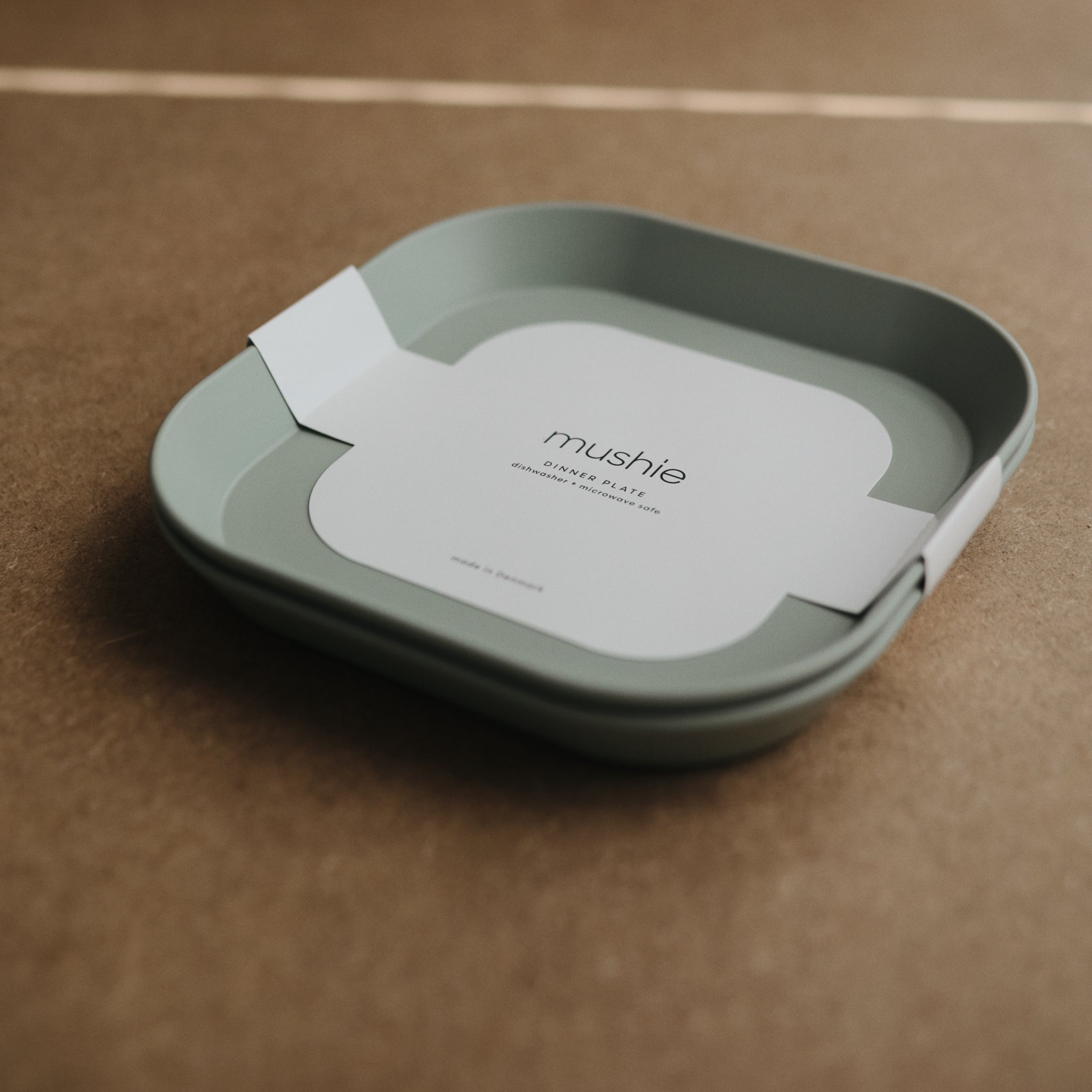 Image of Square Dinnerware Plates, Set of 2