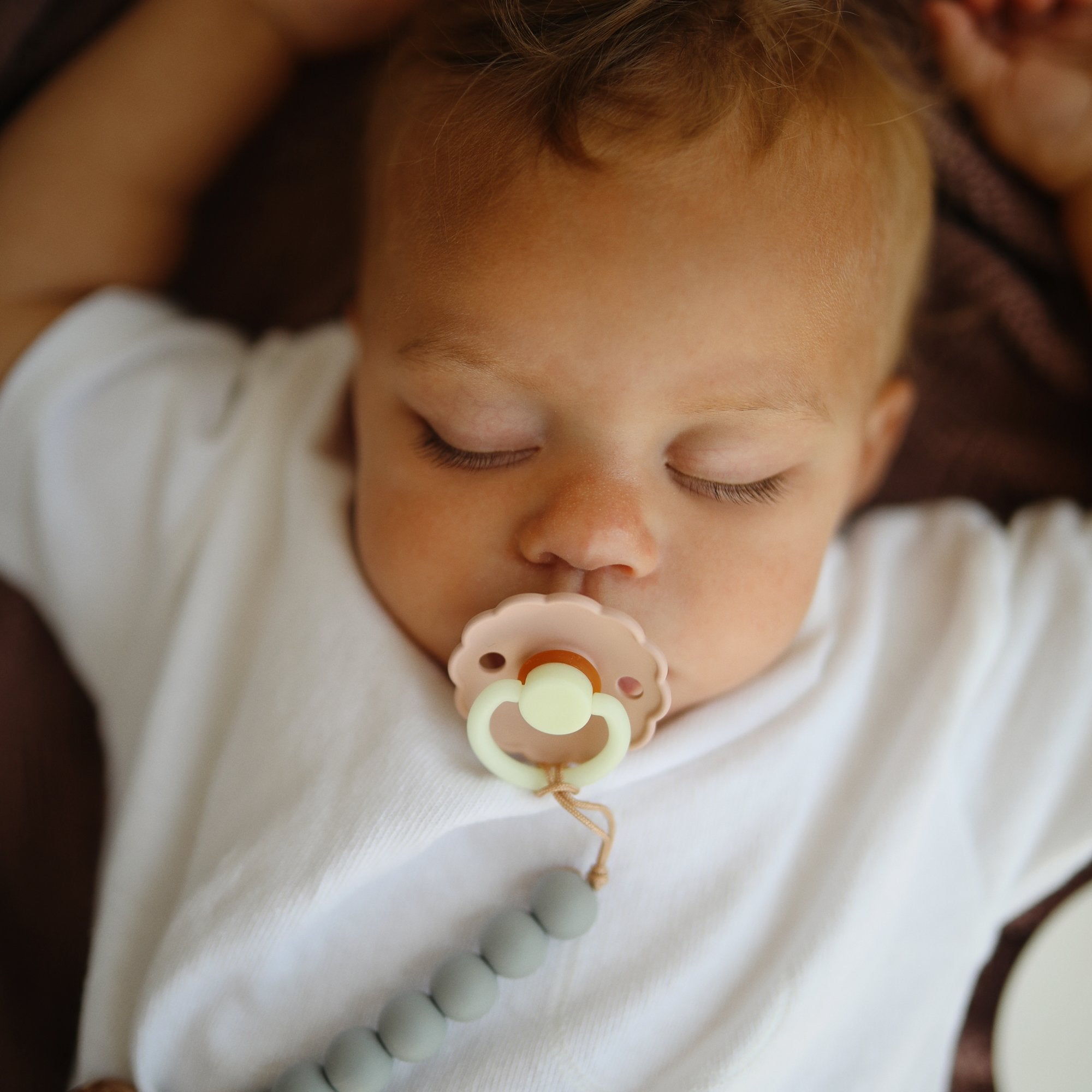 Image of FRIGG Daisy Night Natural Rubber Pacifier 2-Pack