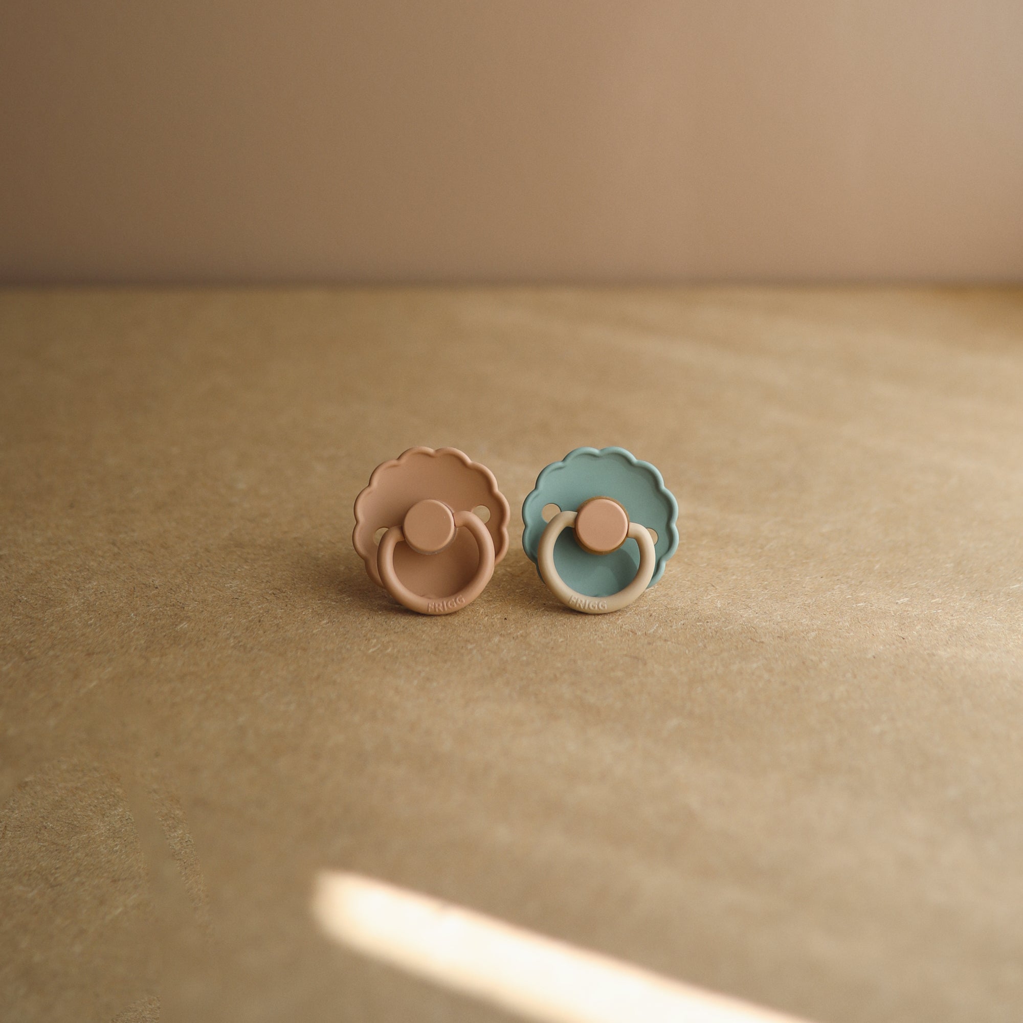 Image of FRIGG Daisy Silicone Pacifier 2-Pack