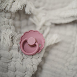 Image of FRIGG Daisy Natural Rubber Pacifier 2-Pack
