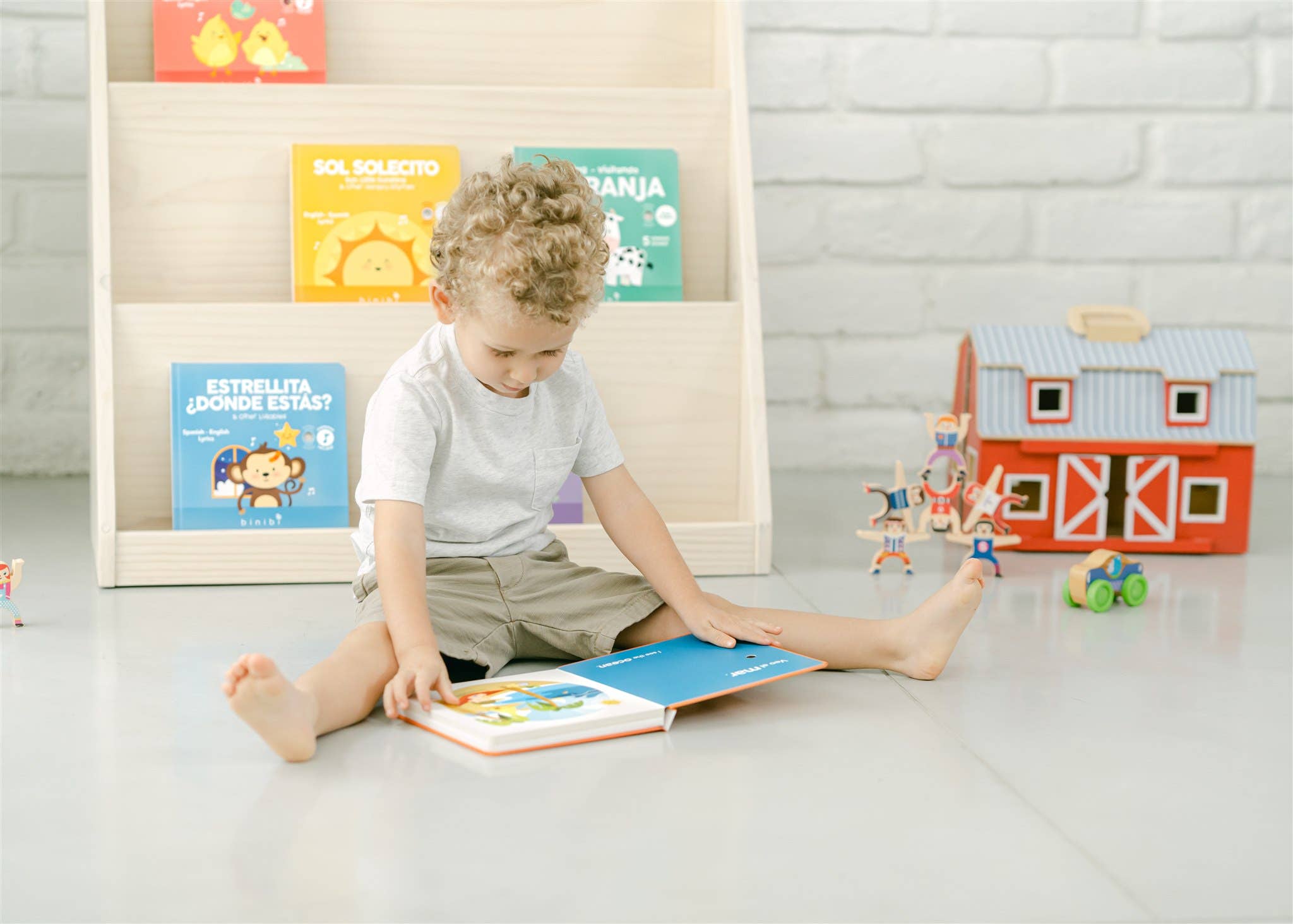 Bilingual Sound Book: Beach Sounds