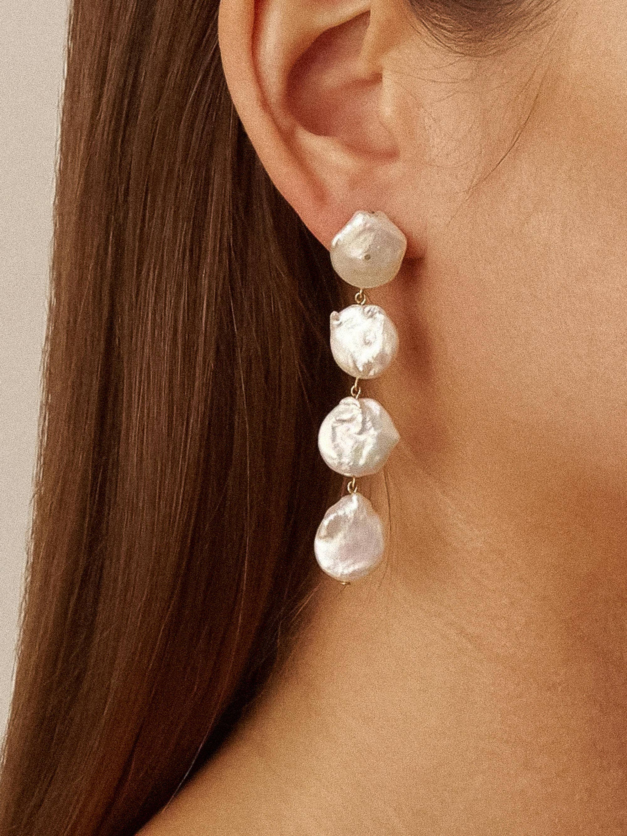 Image of Héloïse 18K Non-Tarnish Pearl Drop Earring