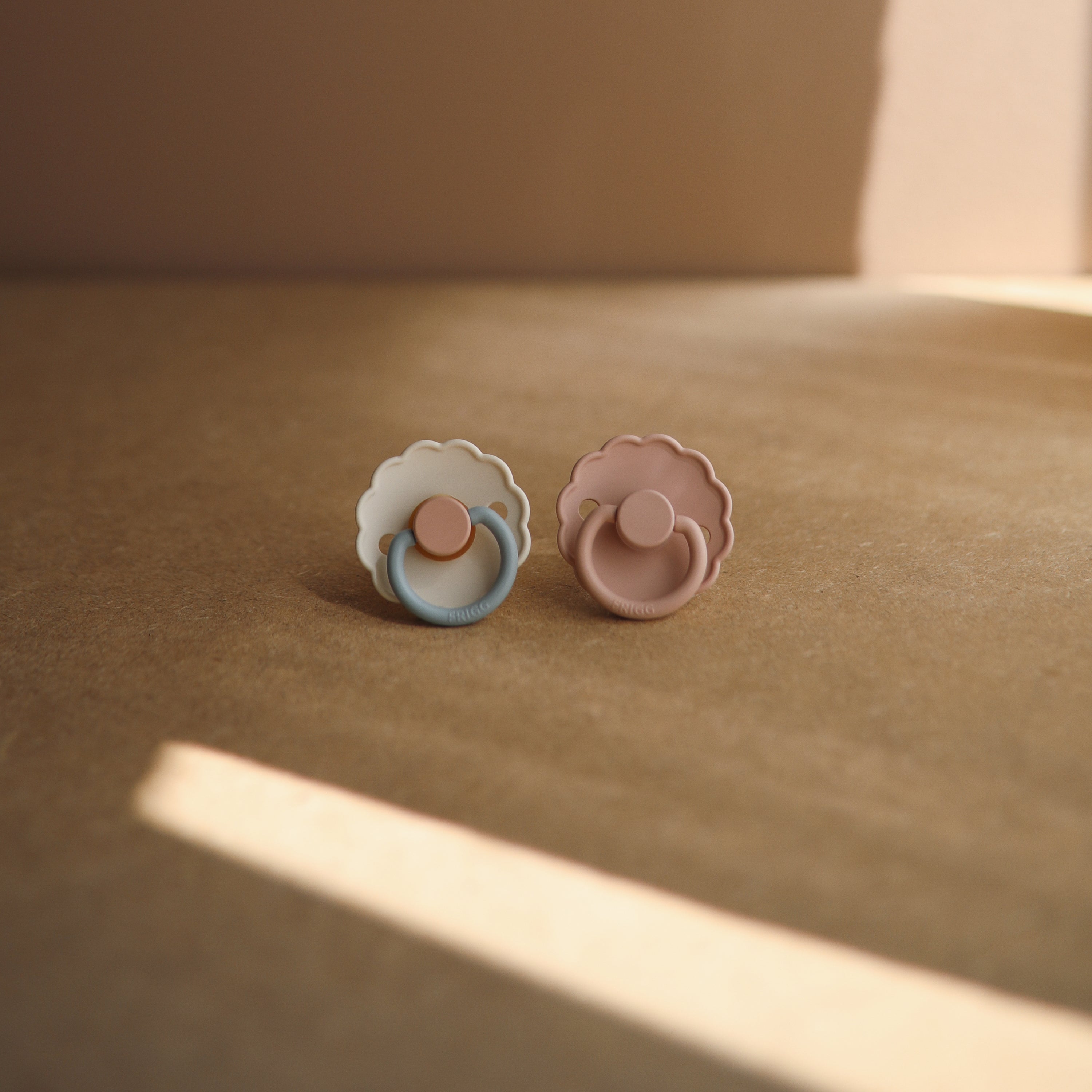 Image of FRIGG Daisy Silicone Pacifier 2-Pack