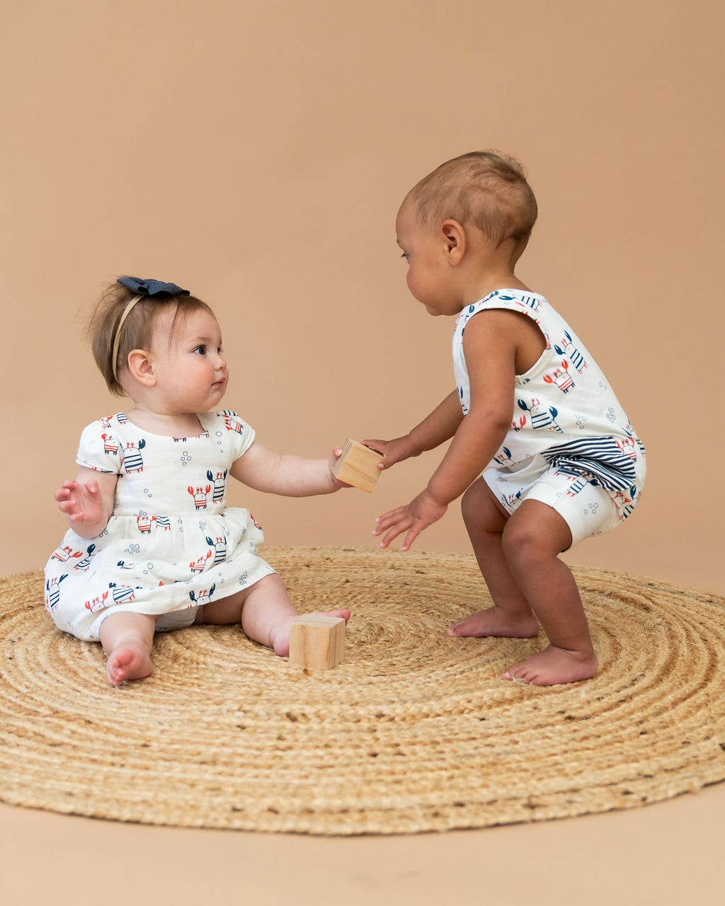 Viverano Organics - Nautical Crab Side Pocket Baby Romper (Organic Jersey)