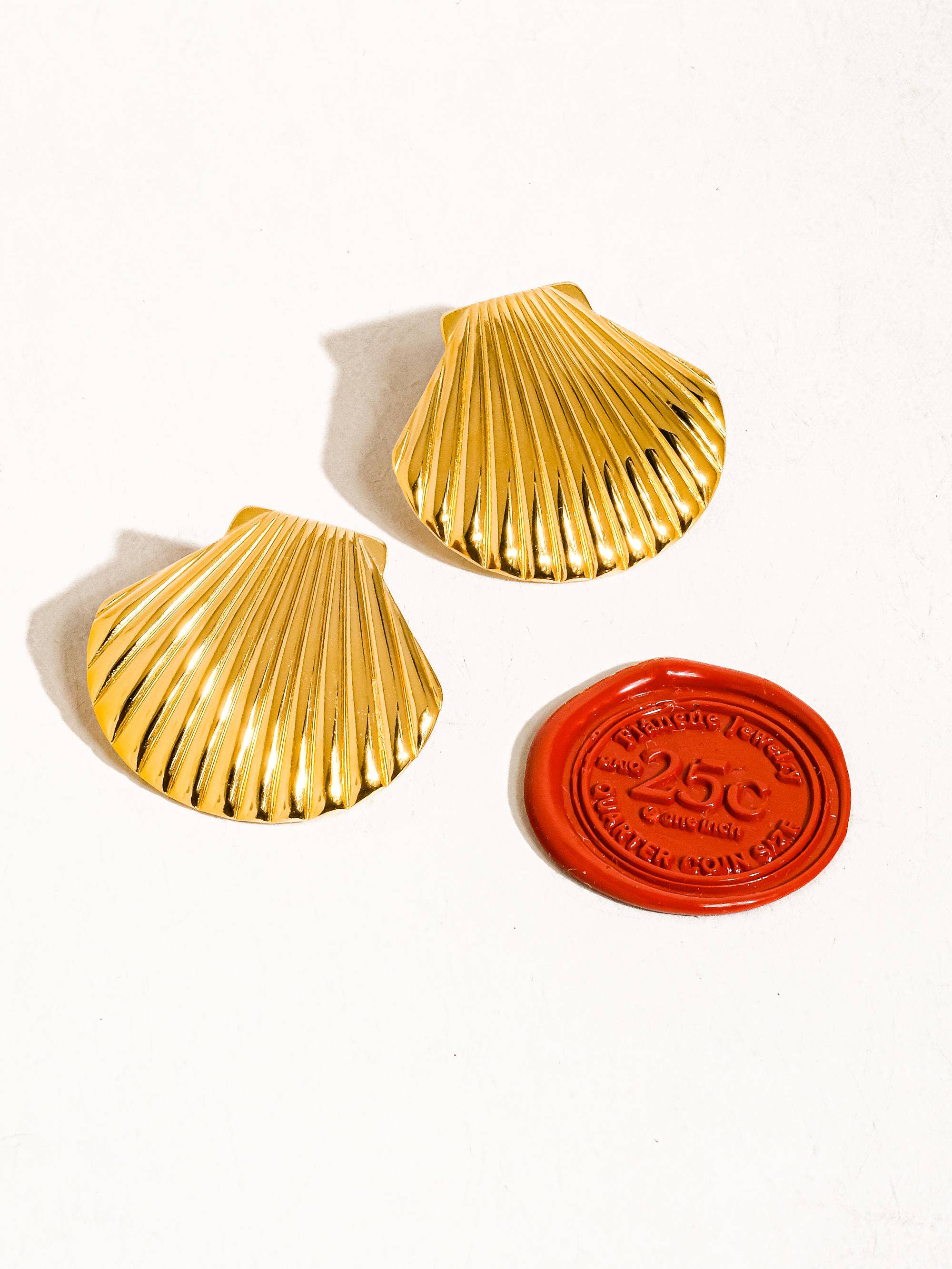 Image of Cèpe 18K Gold Non-Tarnish Shell Studs