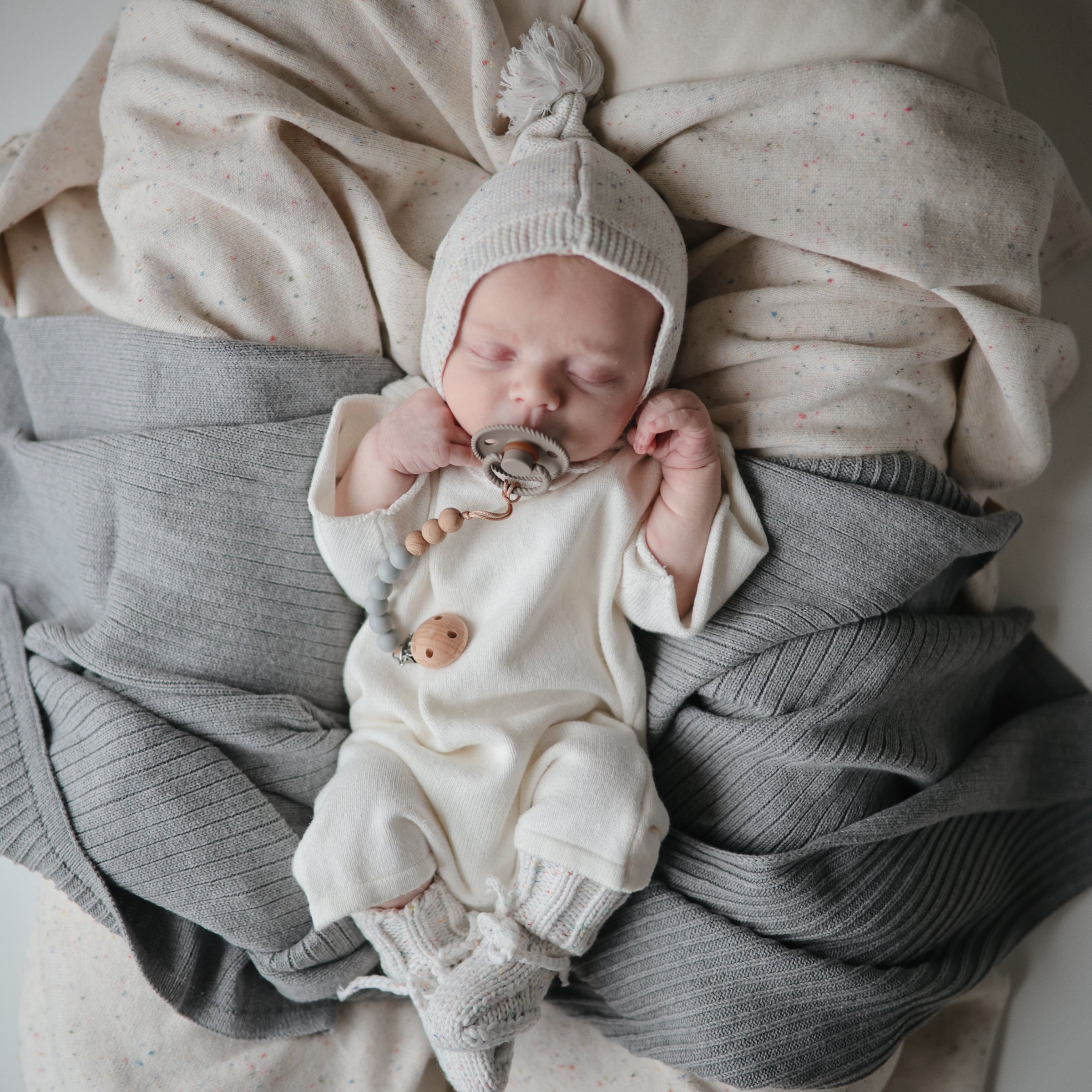 Image of FRIGG Rope Natural Rubber Pacifier 2-Pack