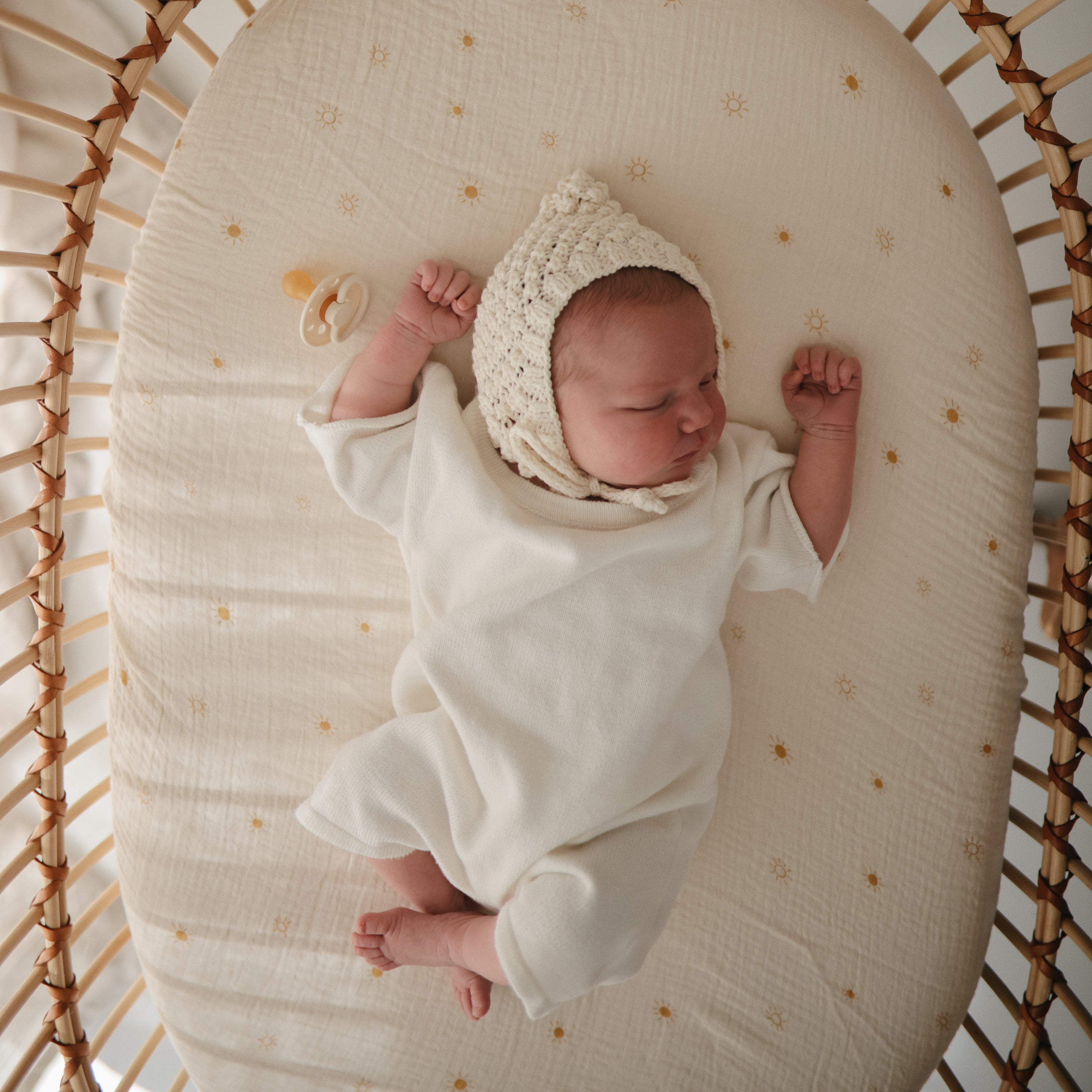 Image of Extra Soft Bassinet Muslin Crib Sheet