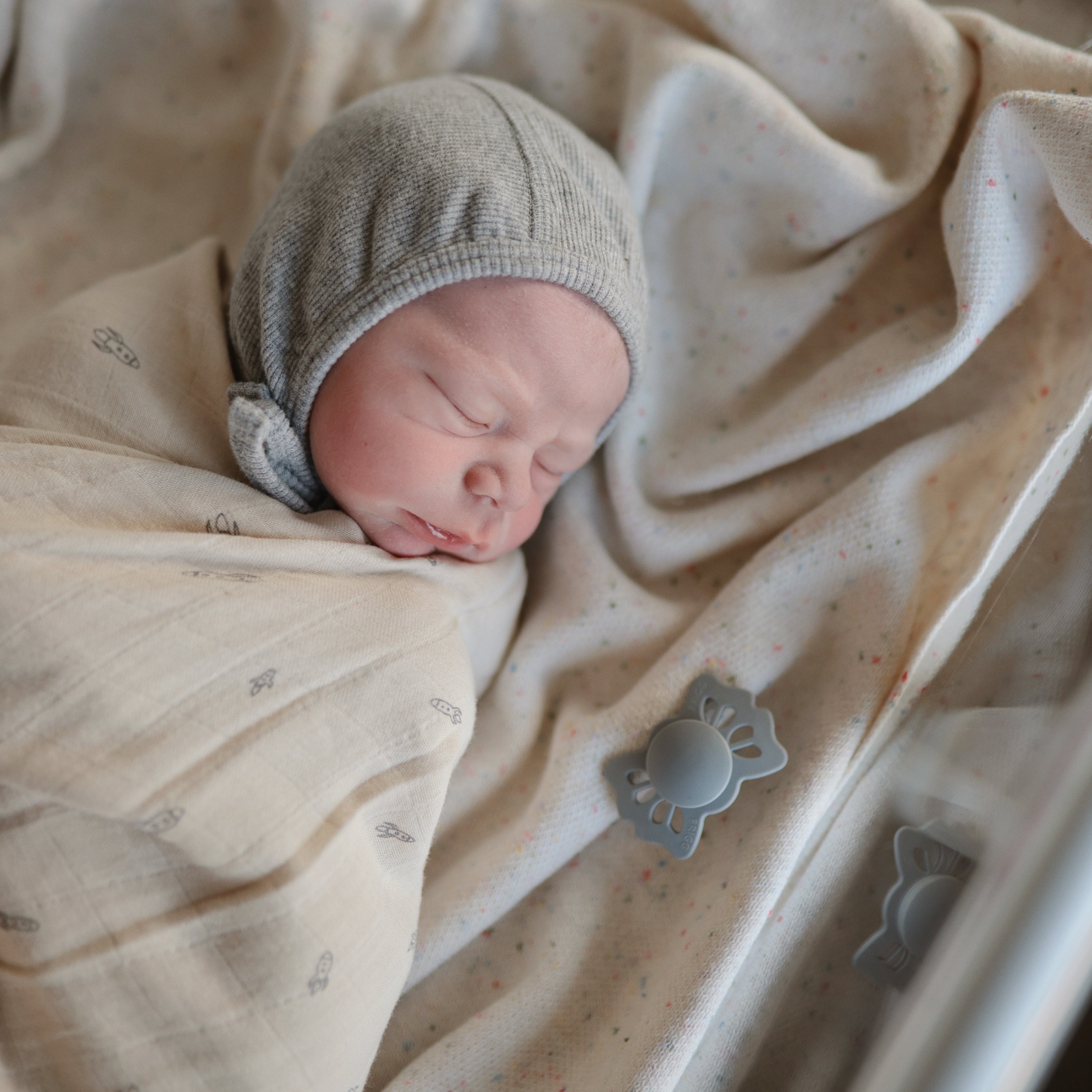 Image of FRIGG Lucky Symmetrical Silicone Pacifier 2-Pack (6-18 Months)