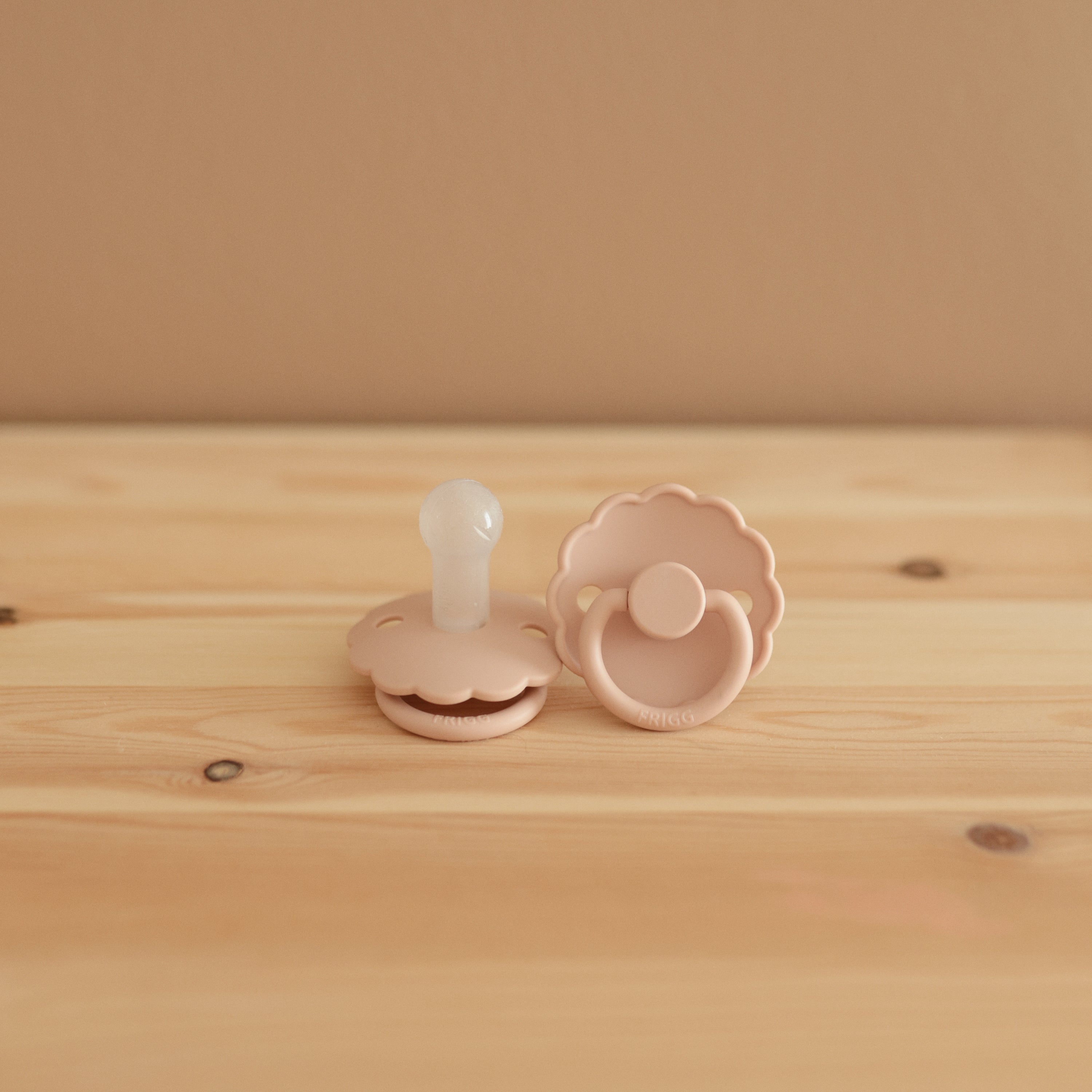 Image of FRIGG Daisy Silicone Pacifier 2-Pack