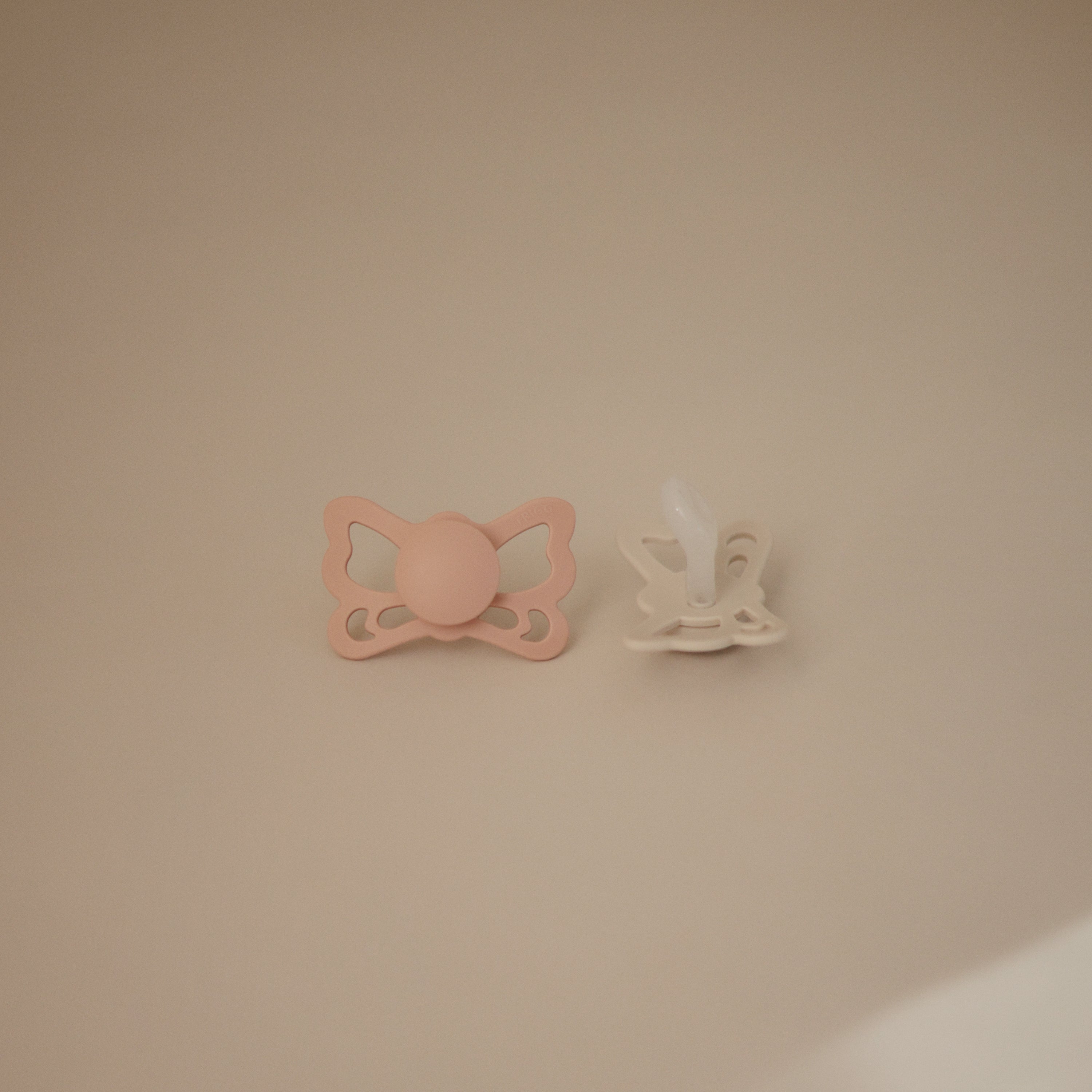 Image of FRIGG Butterfly Anatomical Silicone Pacifier 2-Pack (6-18 Months)