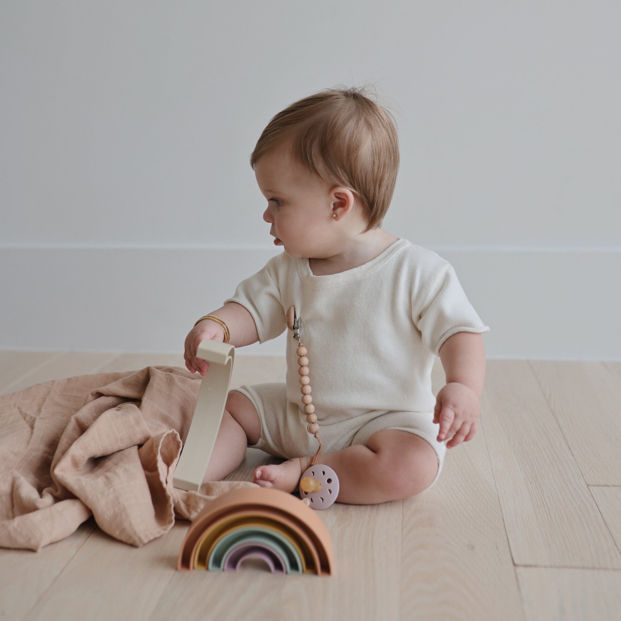 Image of FRIGG Moon Natural Rubber Pacifier 2-Pack