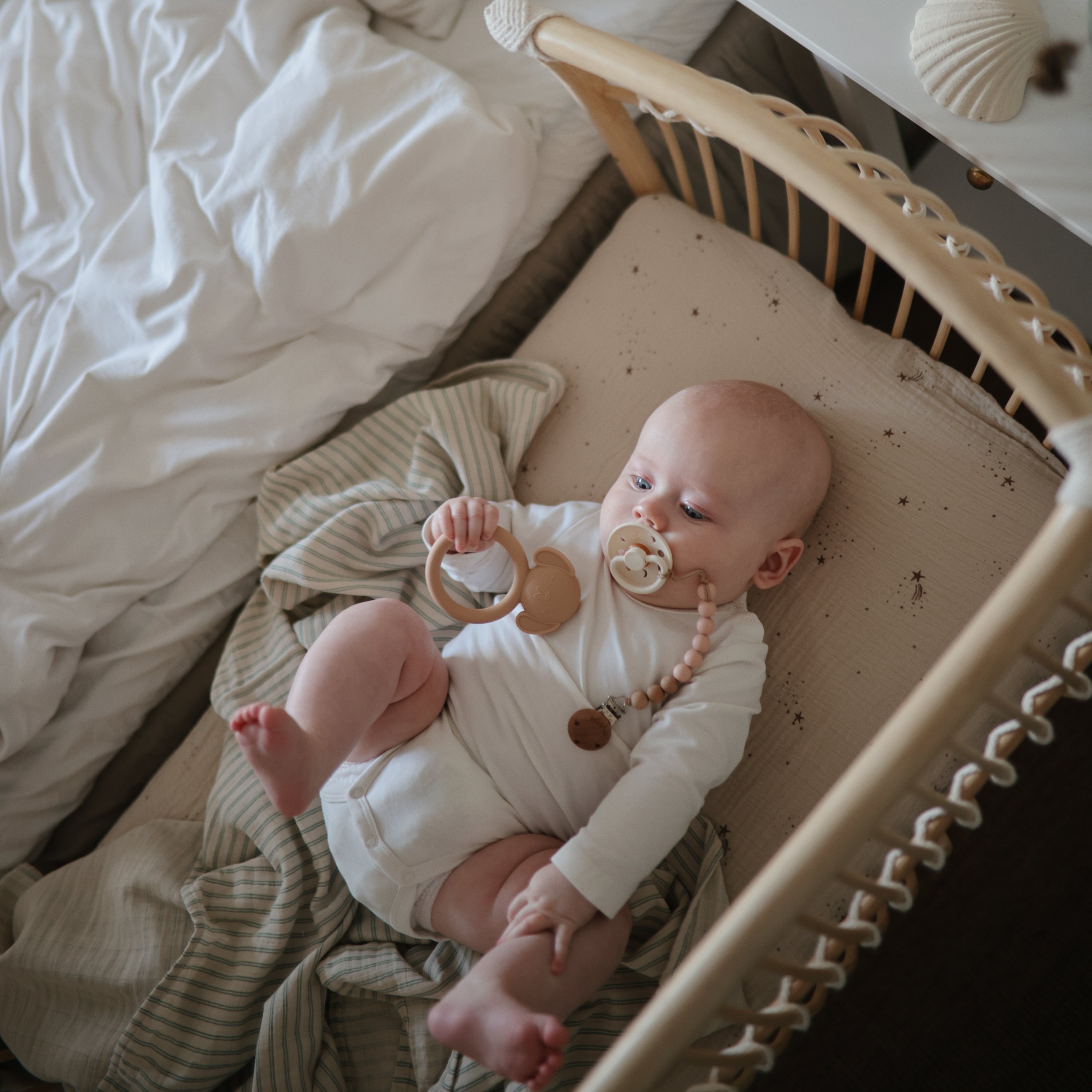 Image of Silicone Pacifier Clip | Eva