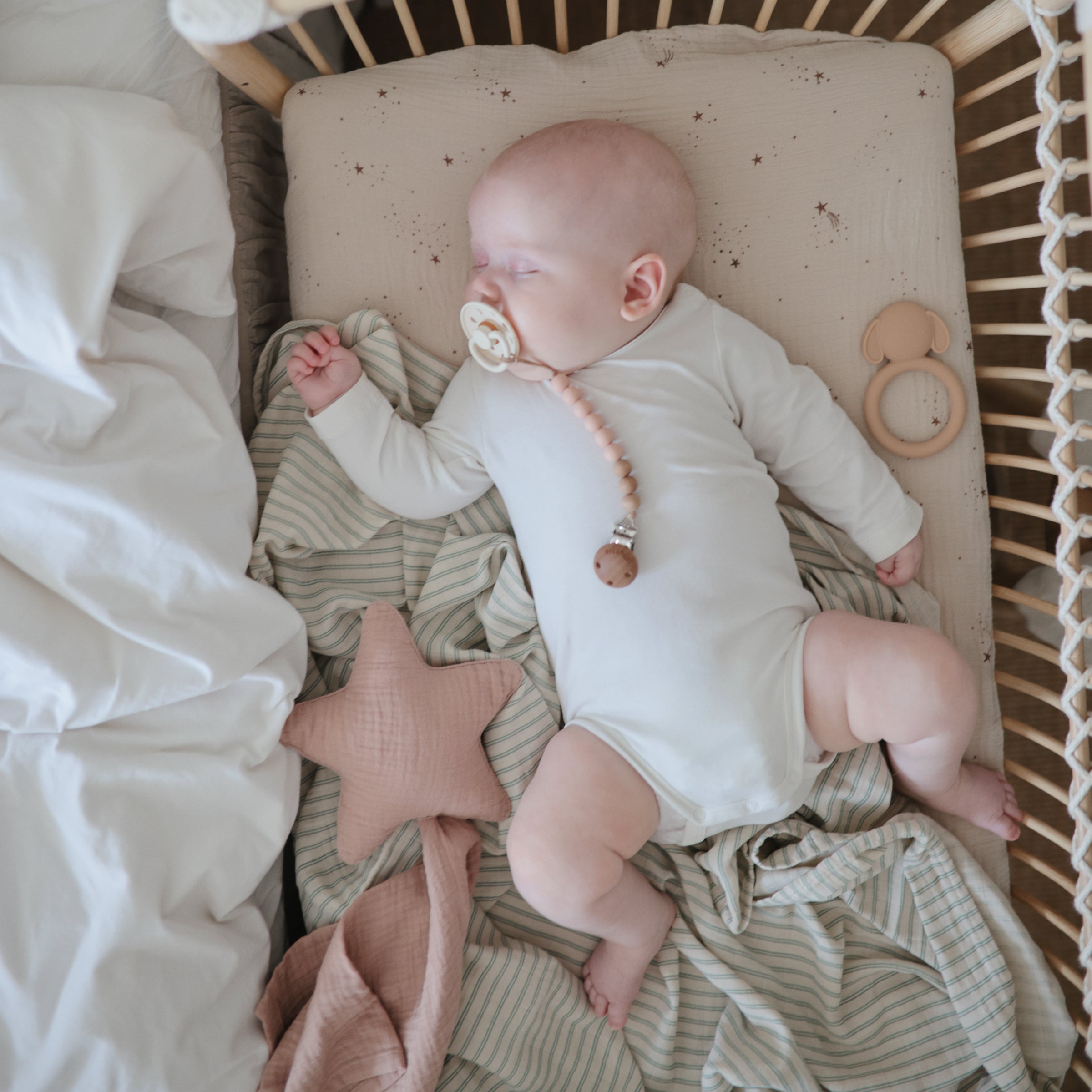 Image of Extra Soft Muslin Crib Sheet