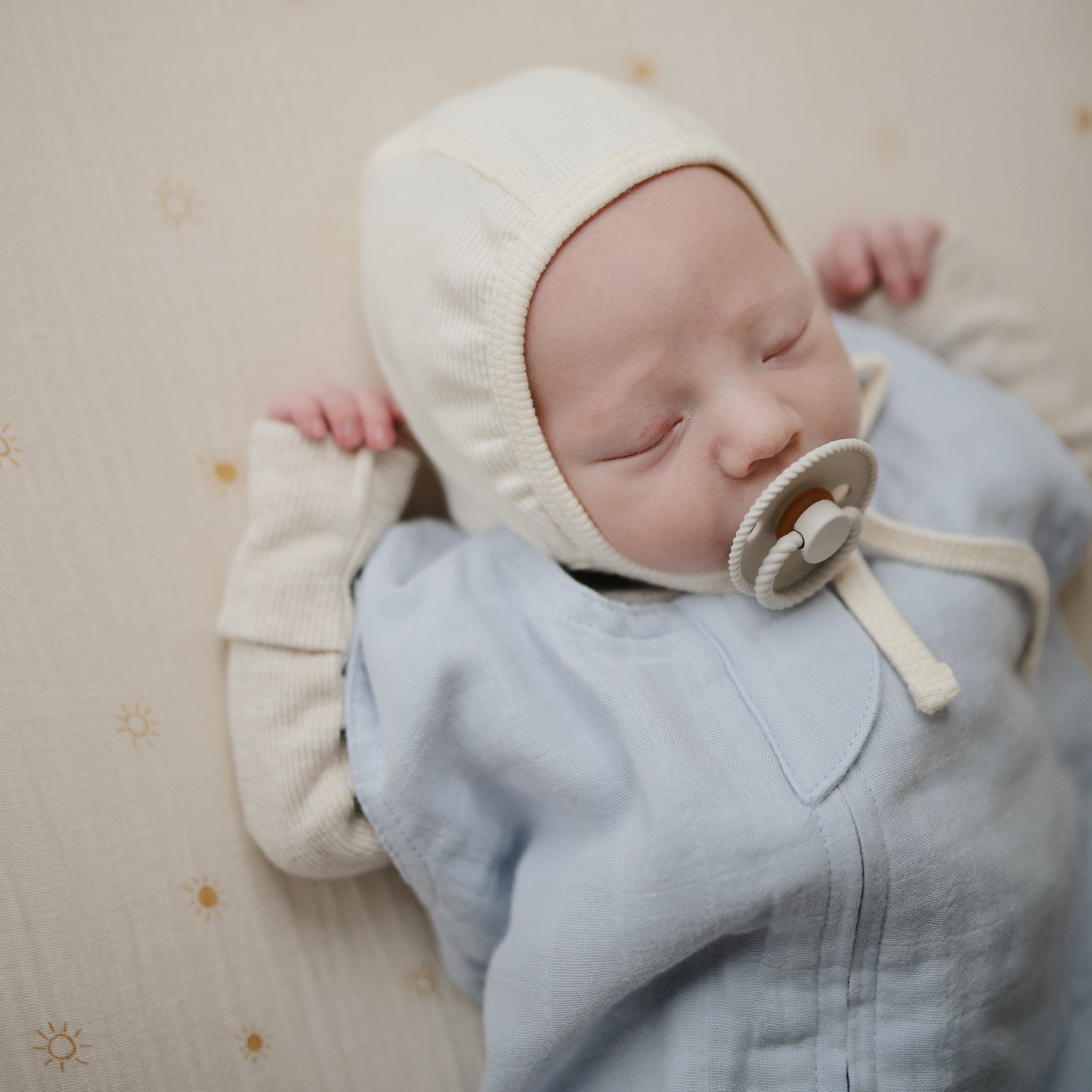 Image of Extra Soft Bassinet Muslin Crib Sheet