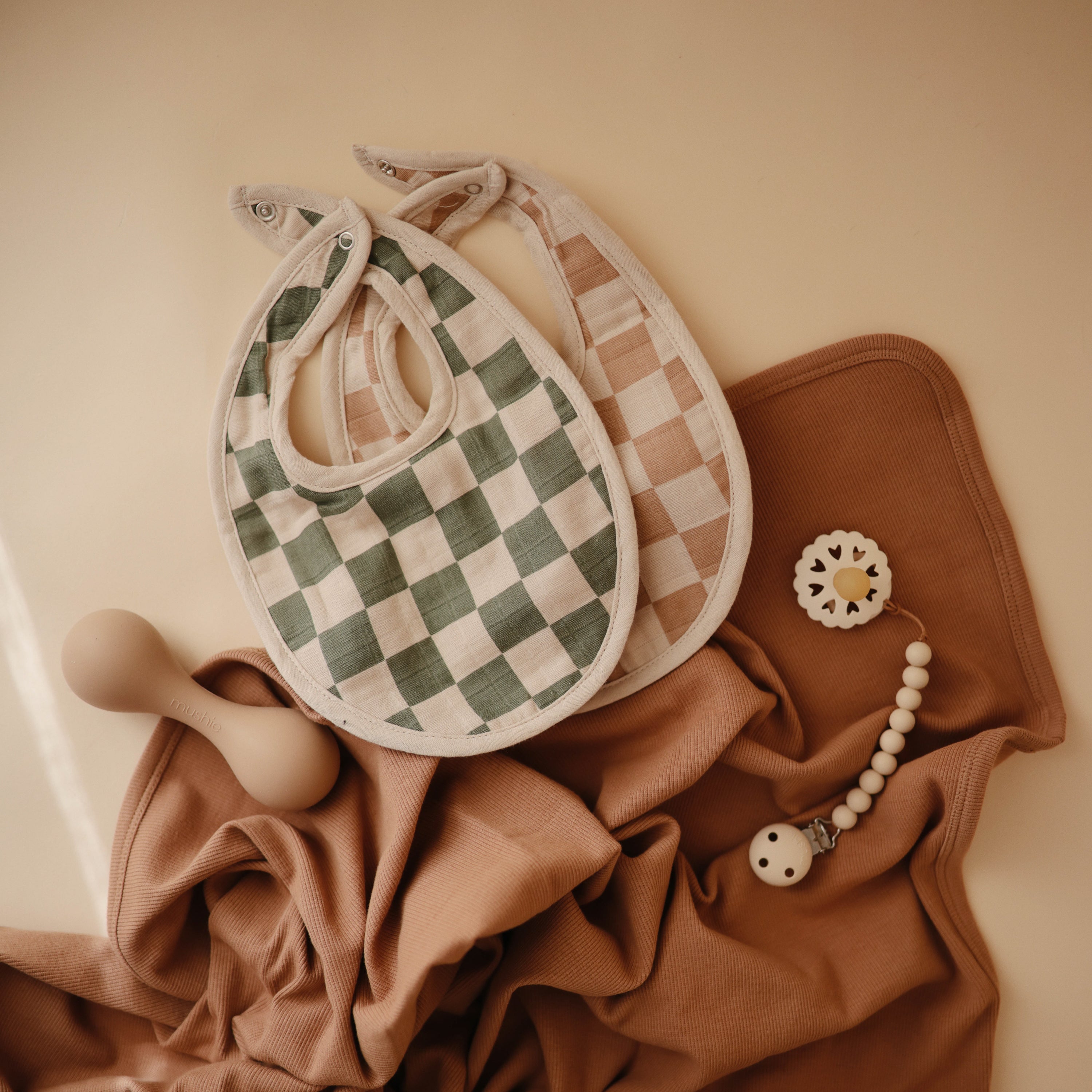 Image of Muslin Bib 2-Pack