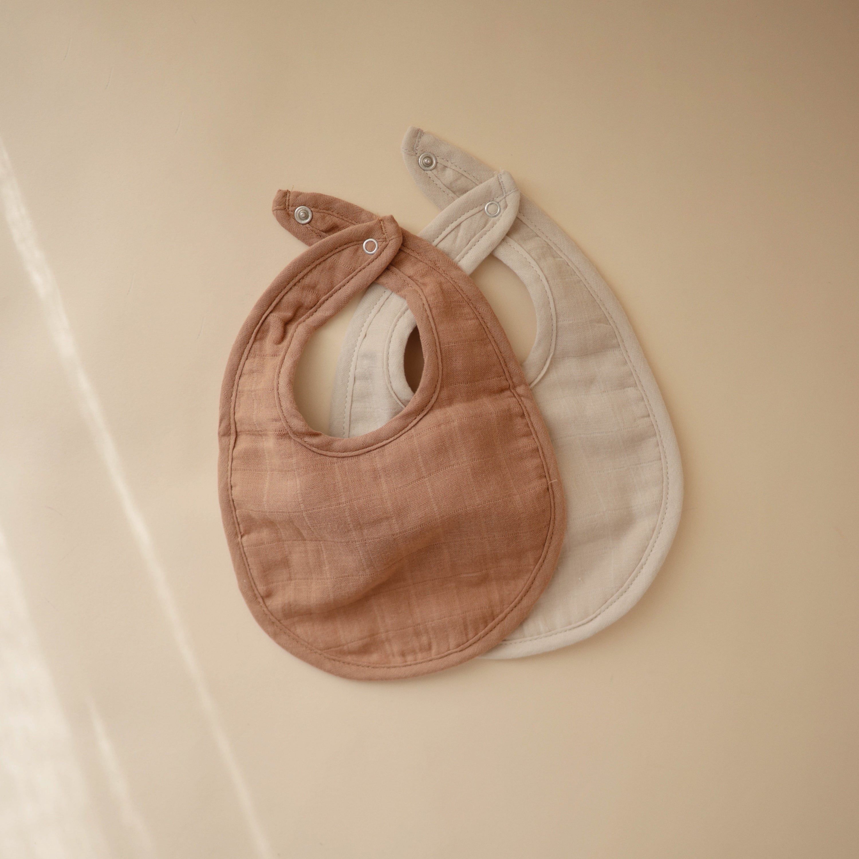 Image of Muslin Bib 2-Pack