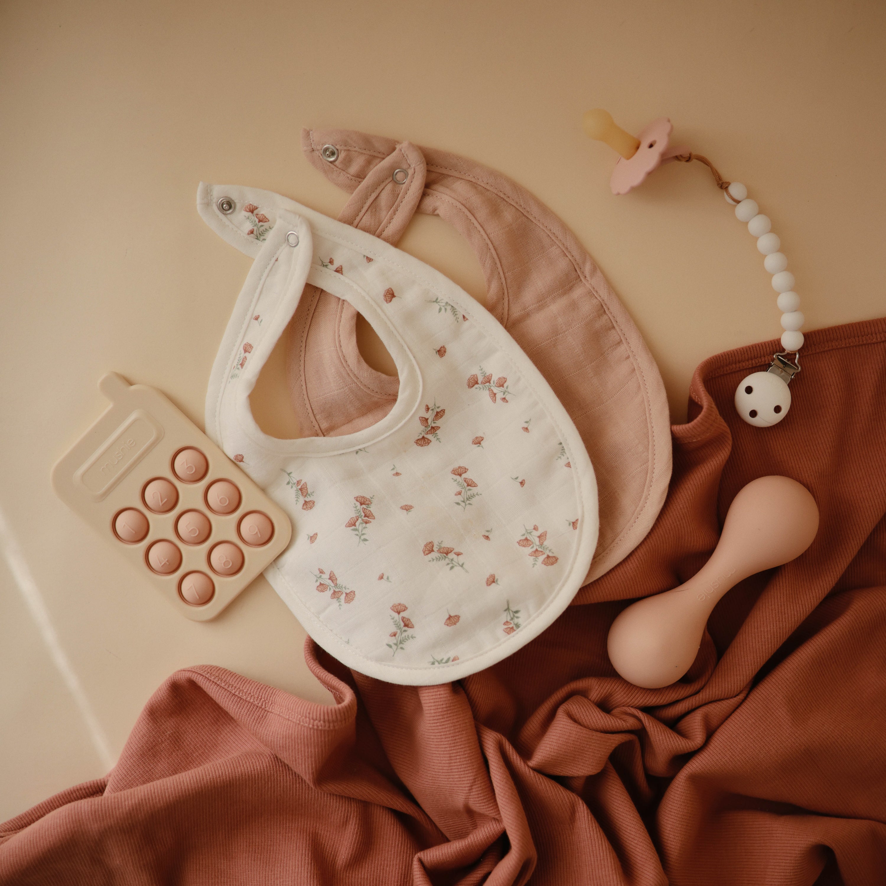 Image of Muslin Bib 2-Pack