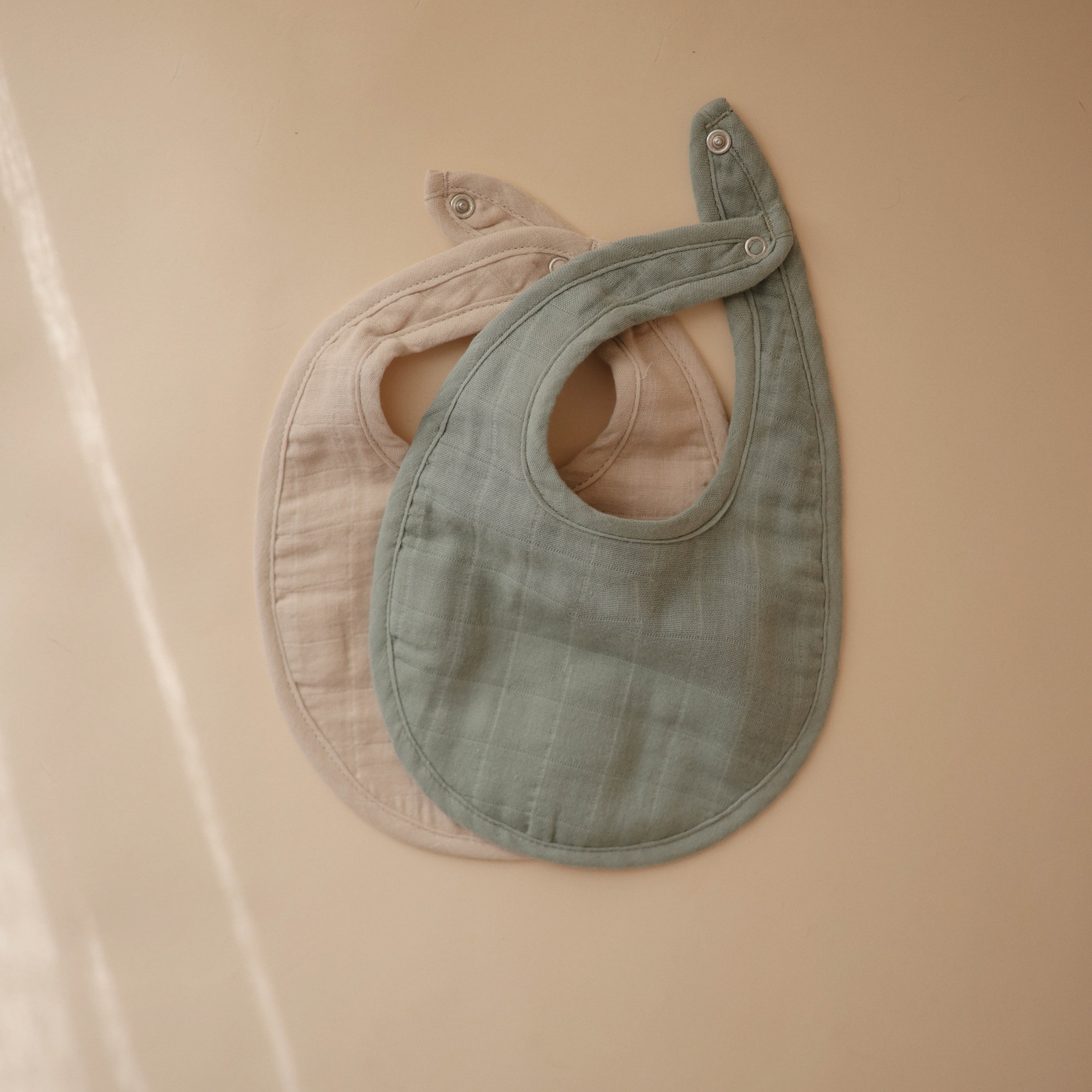 Image of Muslin Bib 2-Pack