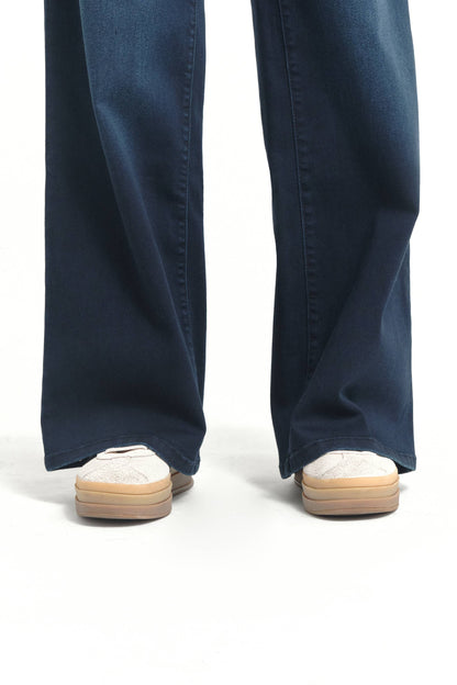 1822 Denim - Maternity 32" Better Butter Wide Leg Jean in Yanique