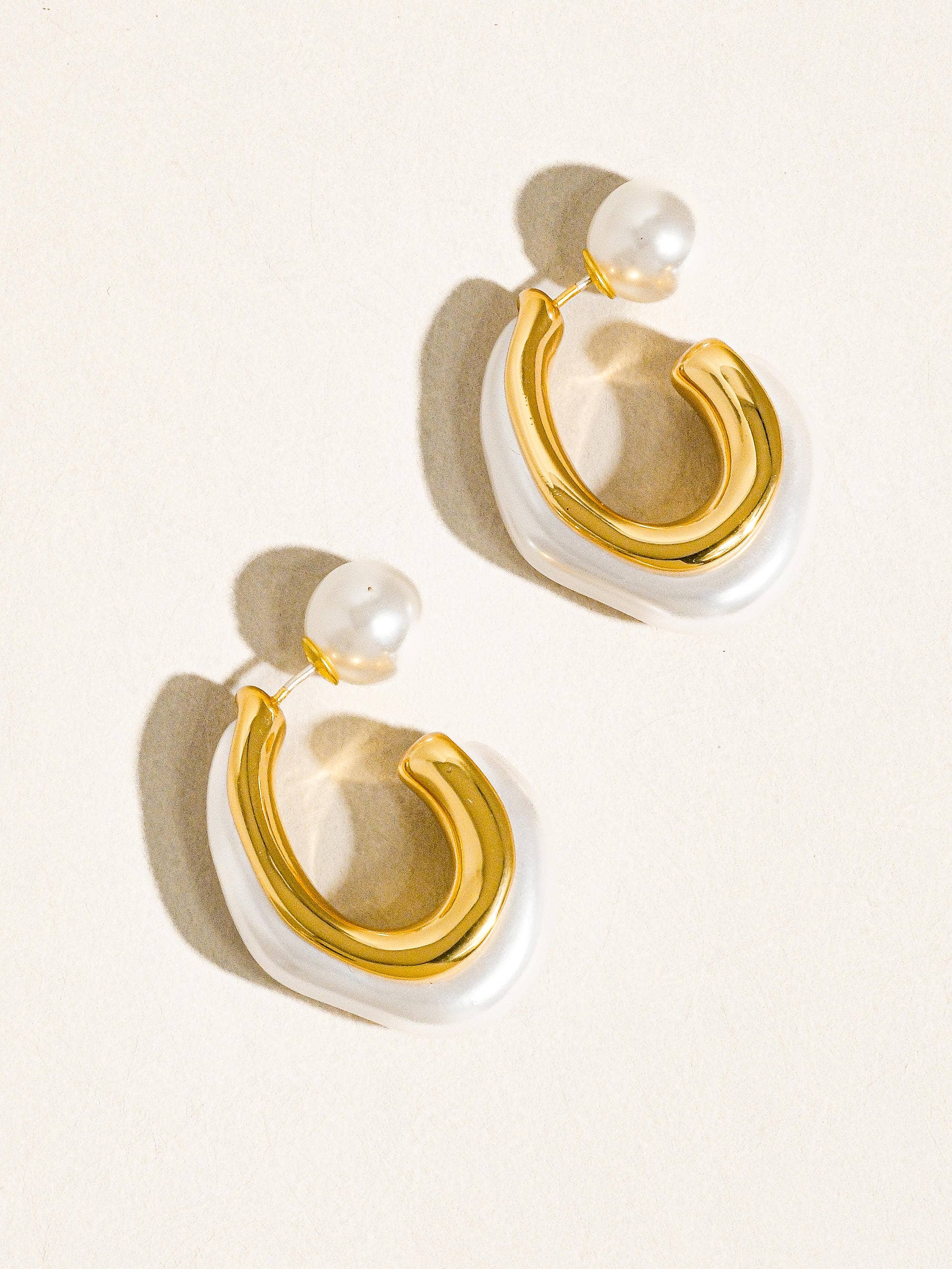 Image of Kinsley 18K Gold Classic Pearl C Hoop Earring