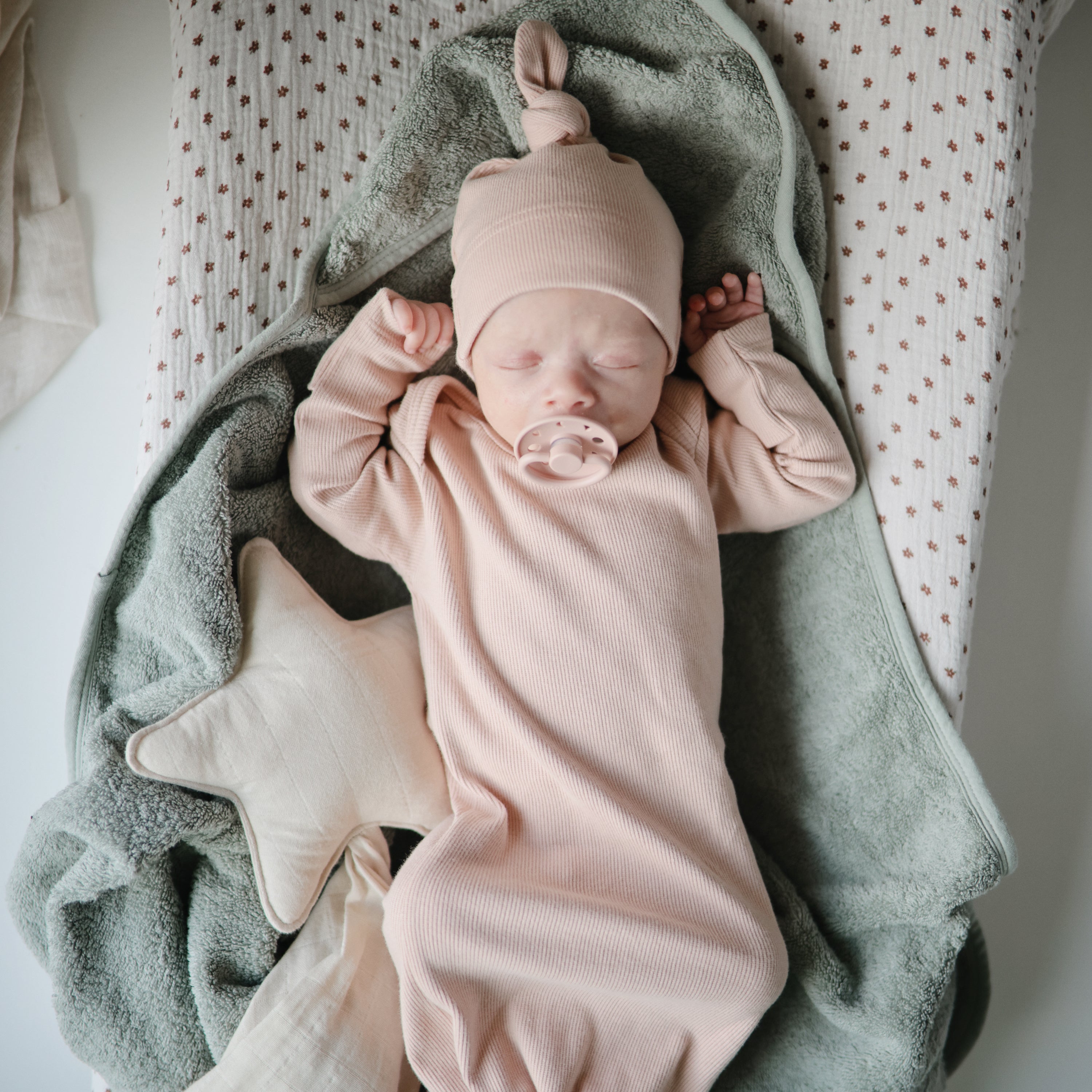 Image of Organic Cotton Baby Hooded Towel