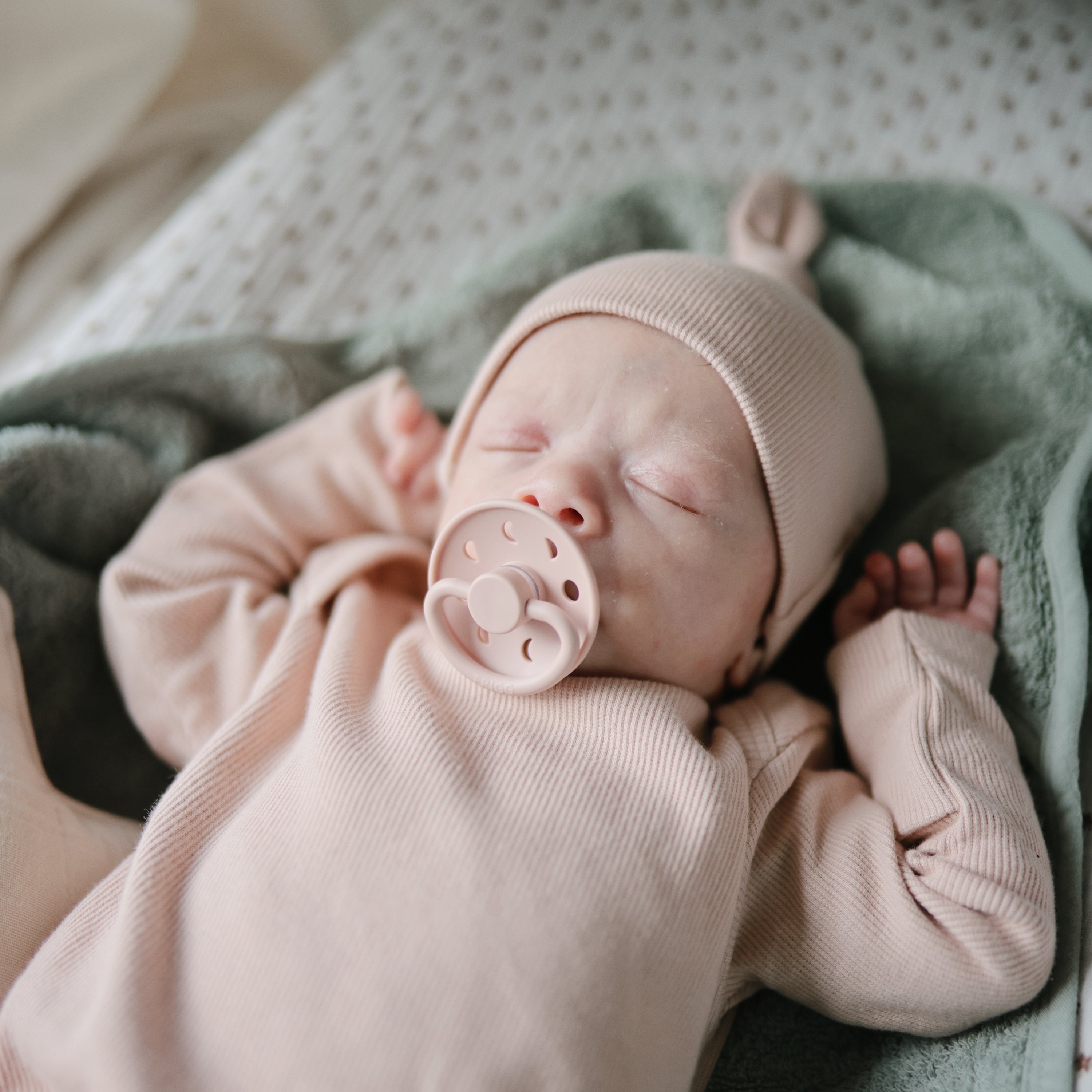 Image of FRIGG Moon Silicone Pacifier 2-Pack