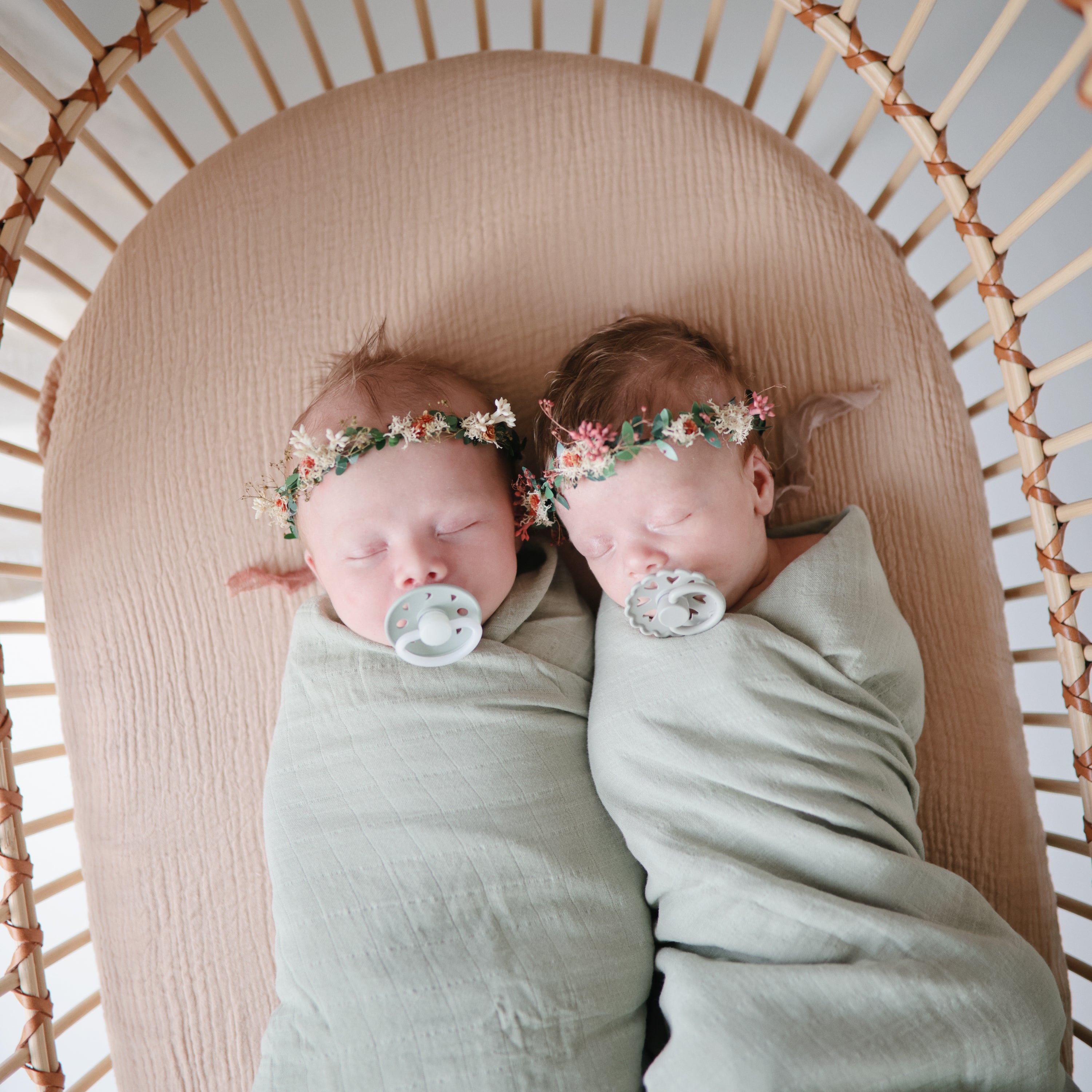 Image of Extra Soft Bassinet Muslin Crib Sheet