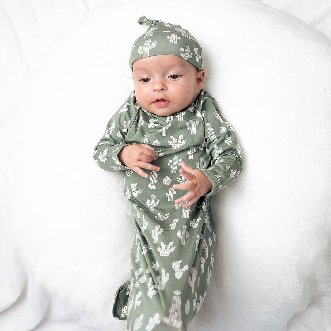 Stay Sharp Bamboo Newborn Gown and Hat Baby Gift Set