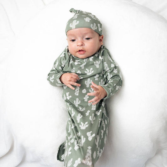 Stay Sharp Bamboo Newborn Gown and Hat Baby Gift Set