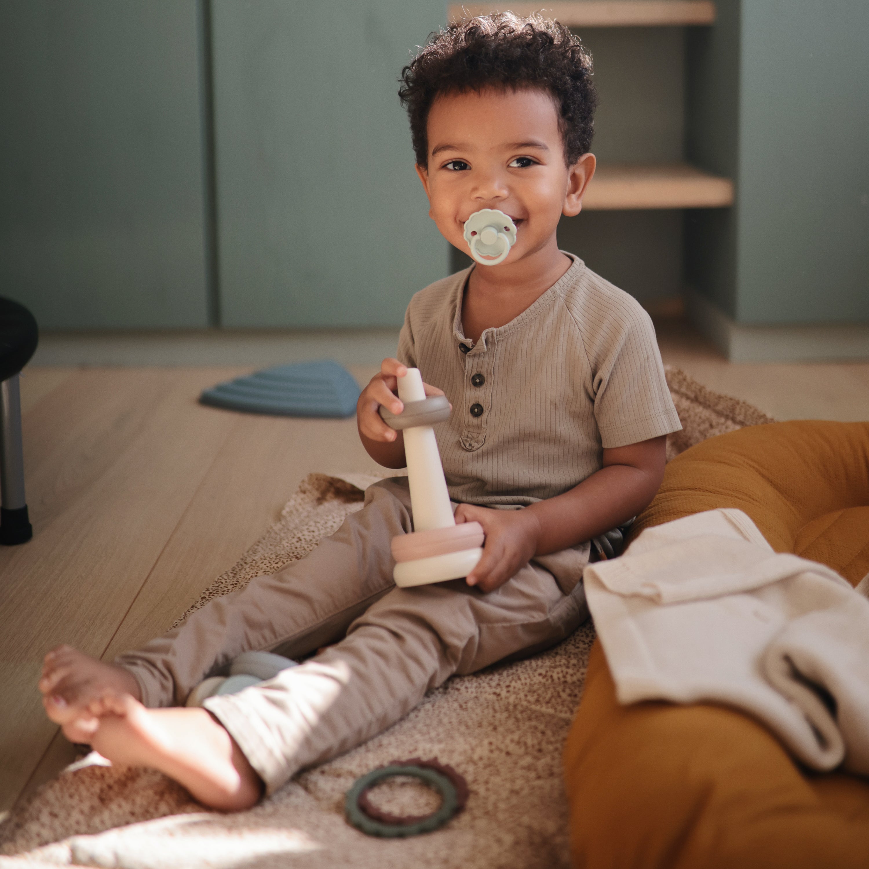 Image of Flower Teether Bracelet