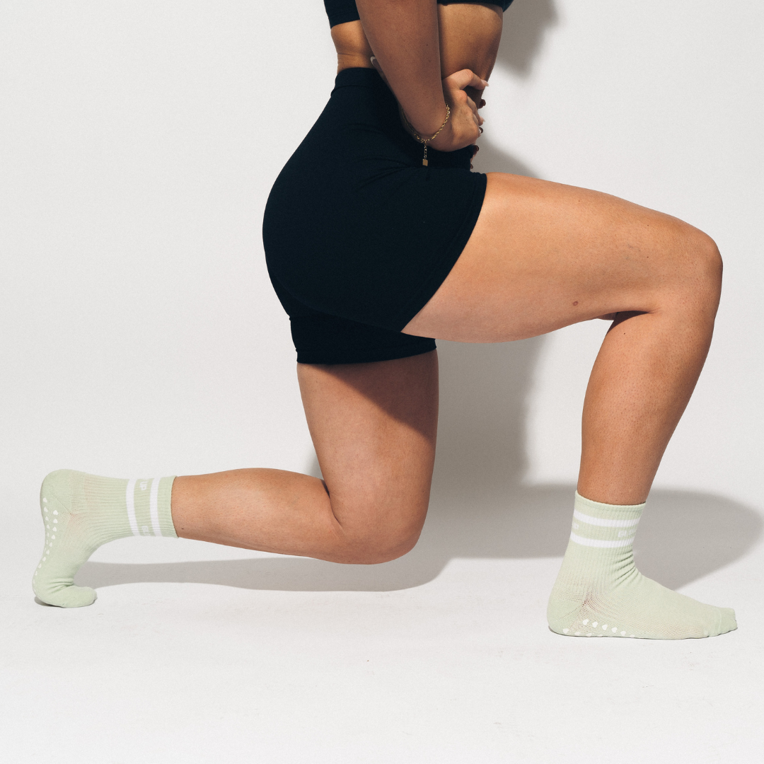 Après Beauty - Pilates Grip Socks: Sage Green