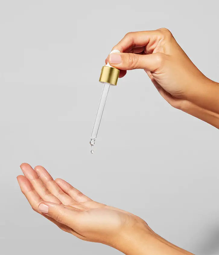 Image of Womaness - Fountain of Glow - Vitamin C and Antioxidant Face Serum: 1 fl oz